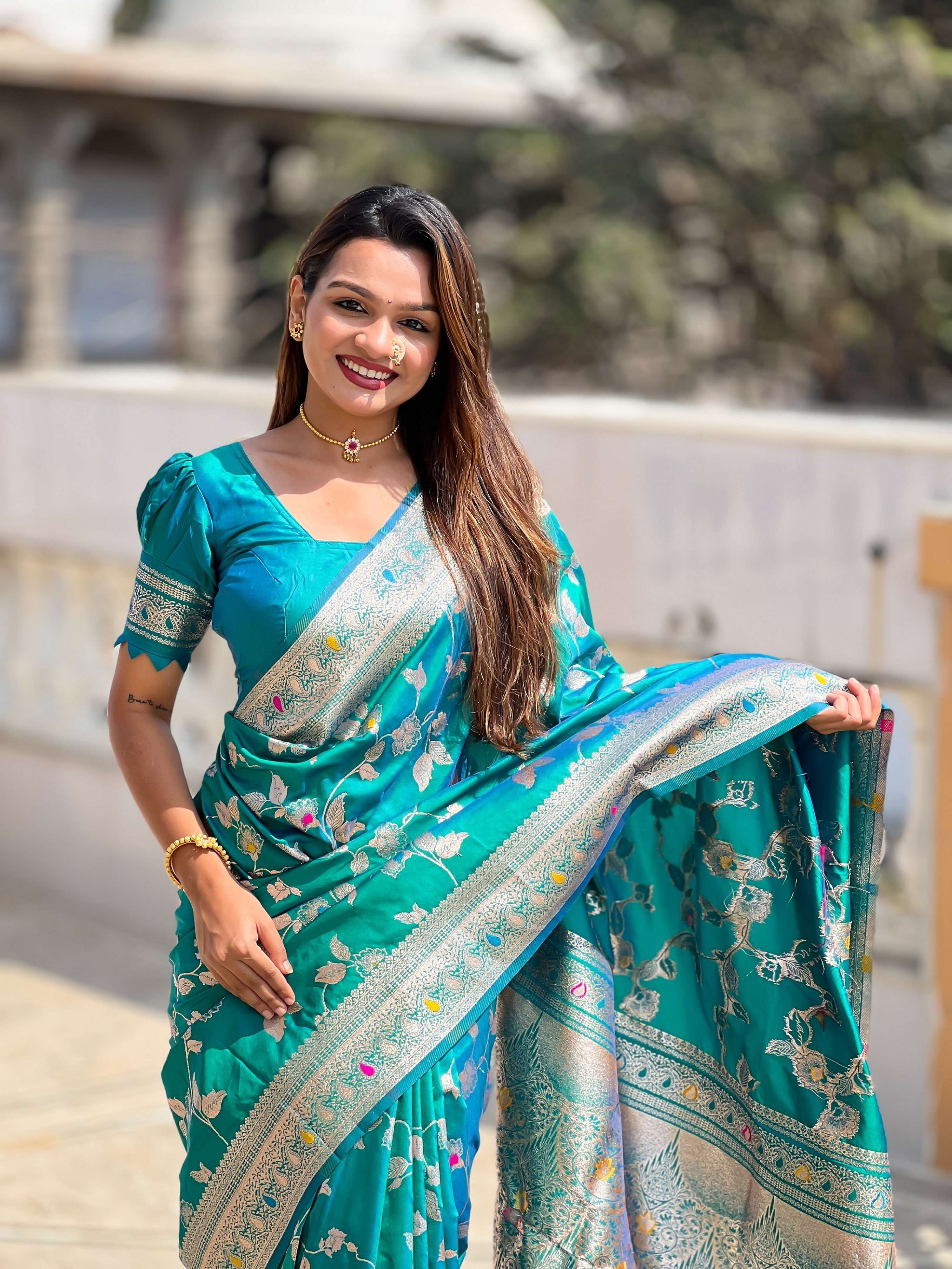 Vedant Vastram Soft Litchi Silk Banarasi Silk Jacquard Saree - Rama