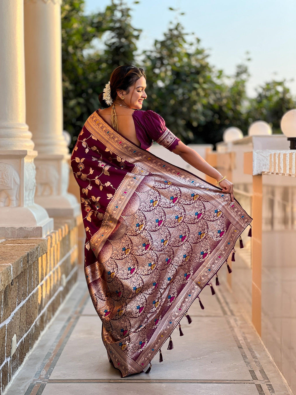 Vedant Vastram Soft Litchi Silk Banarasi Silk Jacquard Saree - Wine