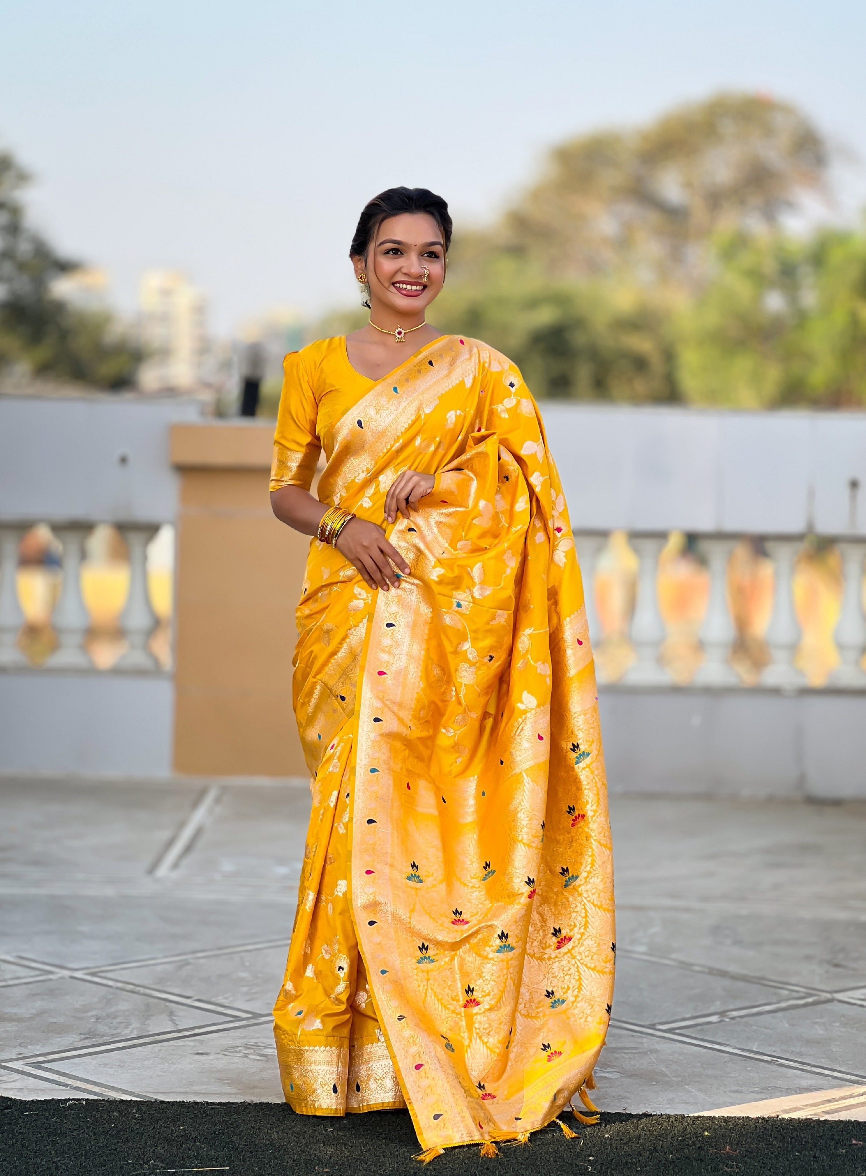 Vedant Vastram Soft Litchi Silk Banarasi Silk Jacquard Saree - Yellow