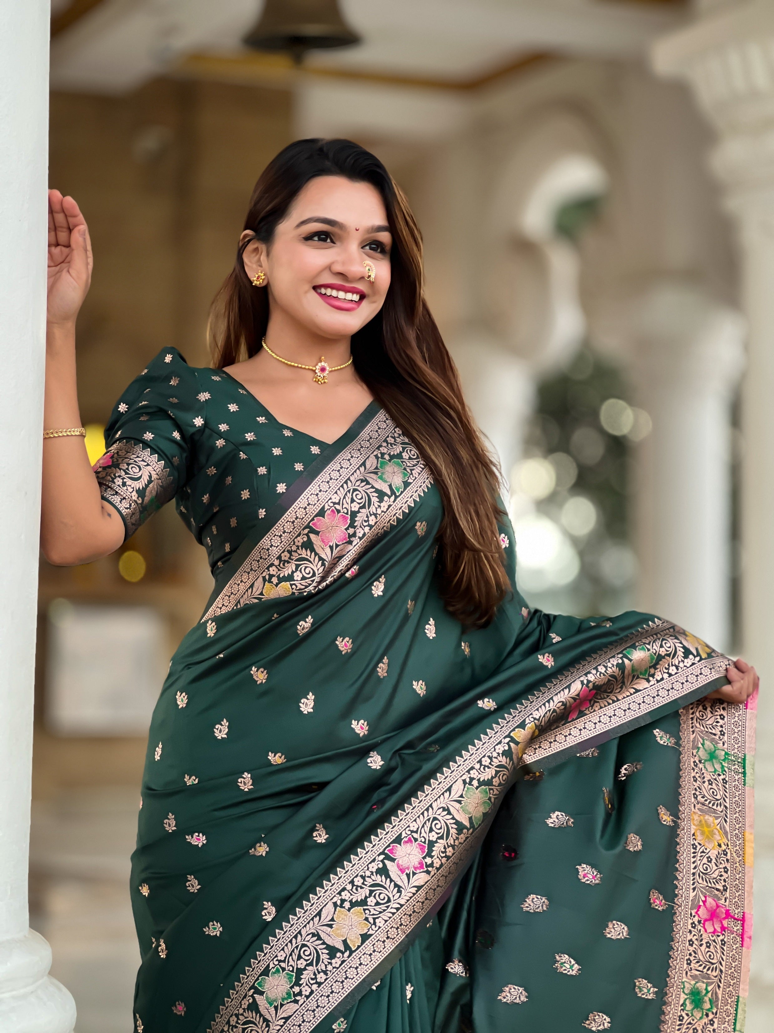 Vedant Vastram Soft Litchi Silk Banarasi Silk Jacquard Saree - Green