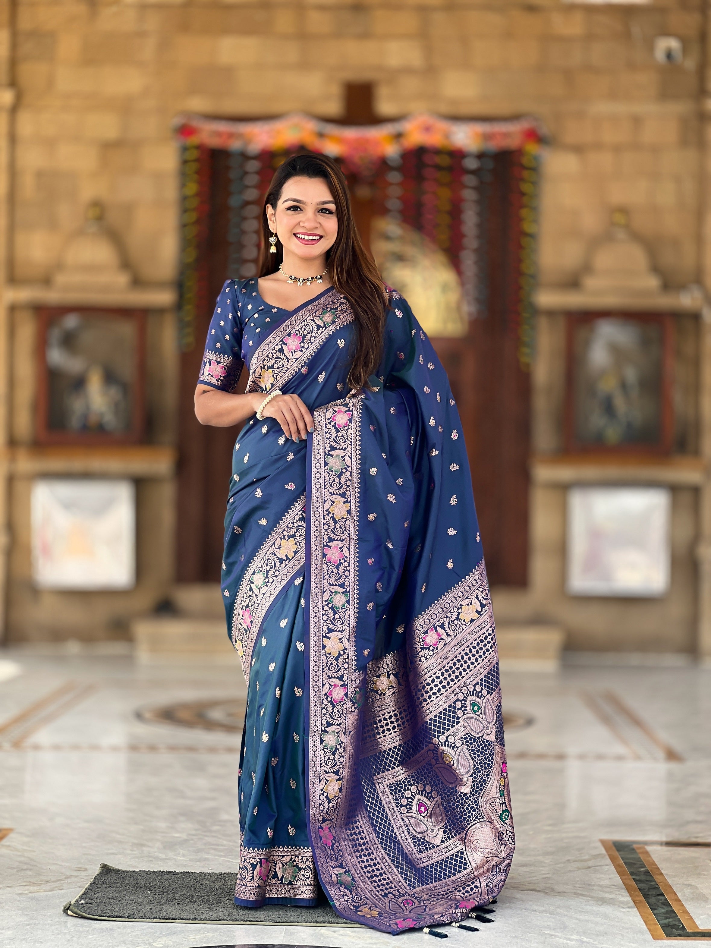 Vedant Vastram Soft Litchi Silk Banarasi Silk Jacquard Saree - Morpich