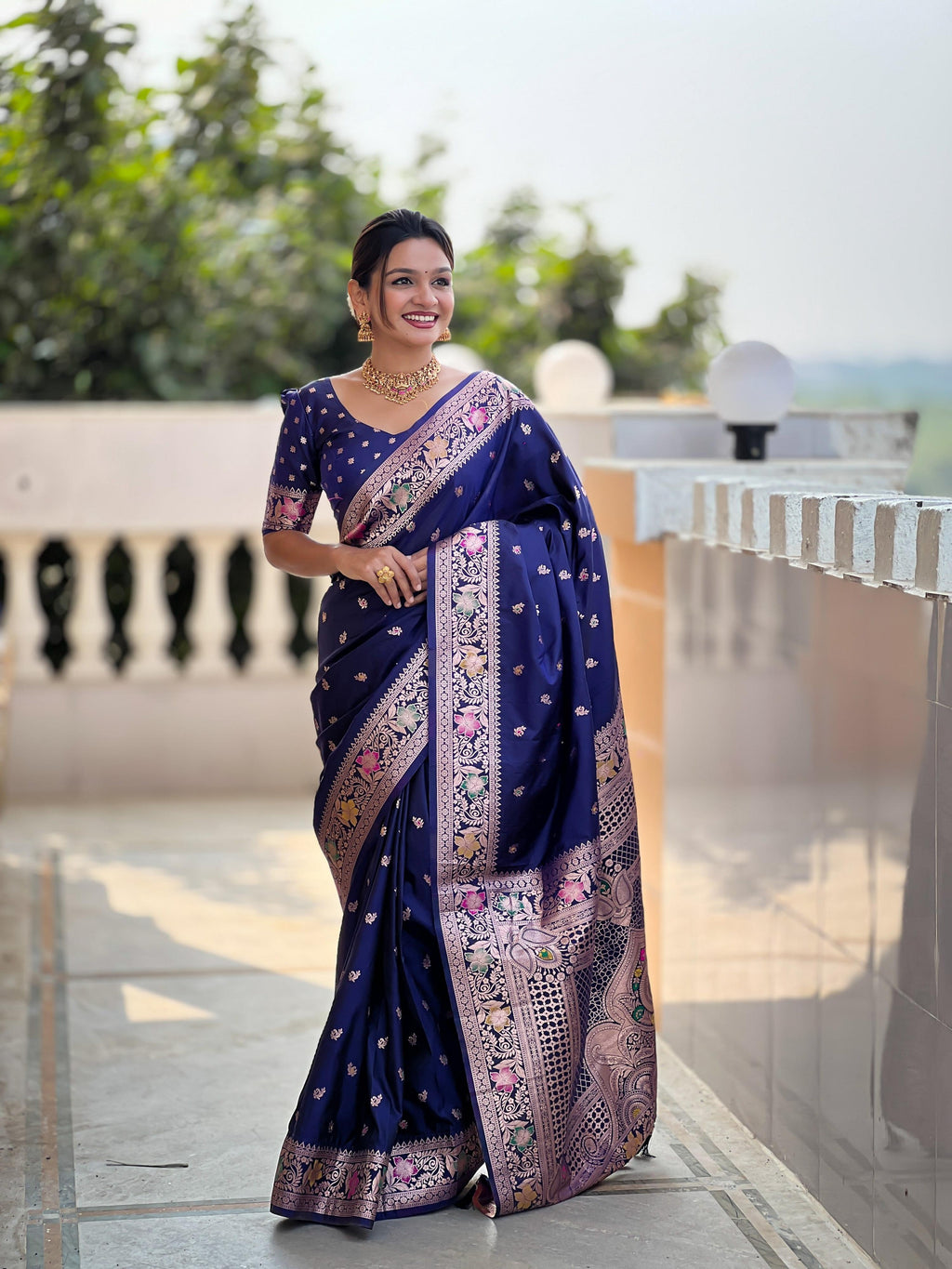 Vedant Vastram Soft Litchi Silk Banarasi Silk Jacquard Saree - Navy Blue