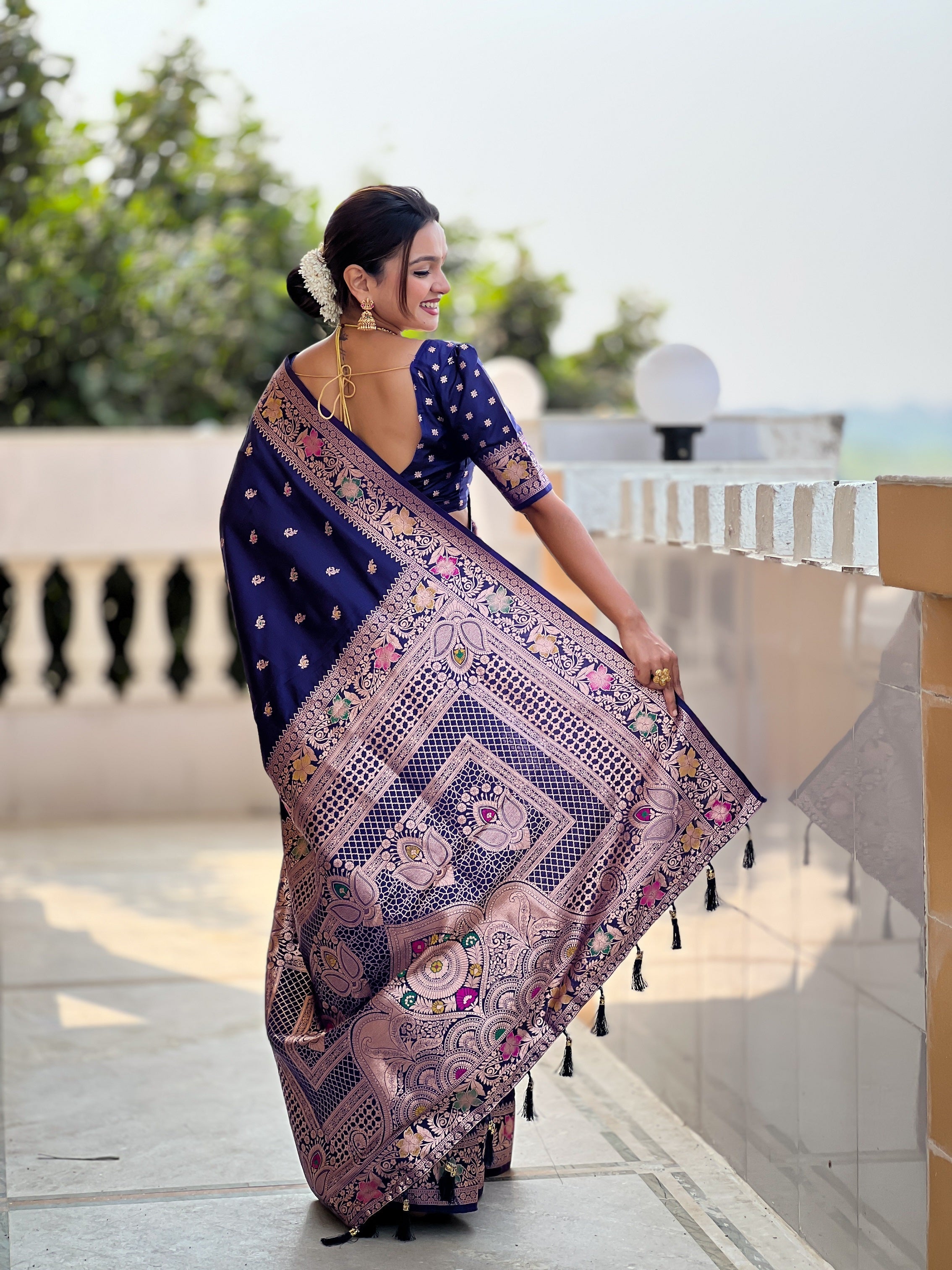 Vedant Vastram Soft Litchi Silk Banarasi Silk Jacquard Saree - Navy Blue
