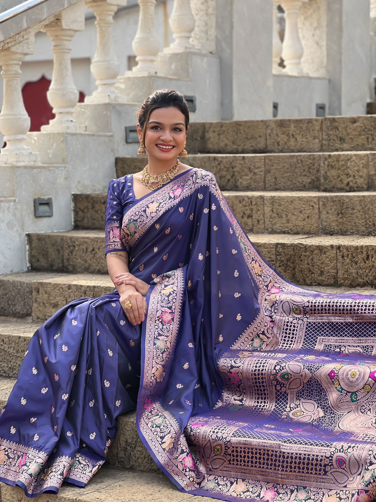 Vedant Vastram Soft Litchi Silk Banarasi Silk Jacquard Saree - Navy Blue