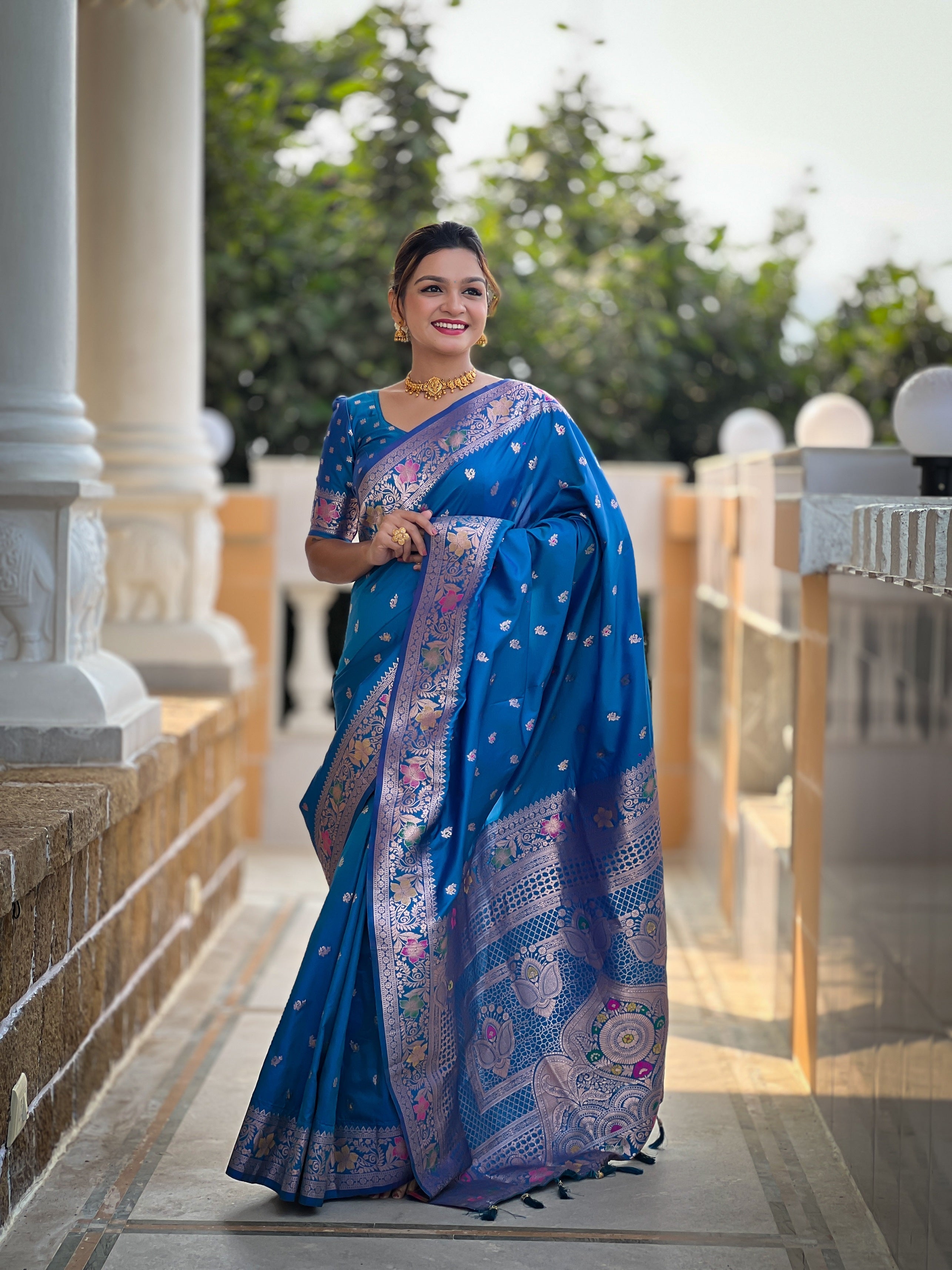 Vedant Vastram Soft Litchi Silk Banarasi Silk Jacquard Saree - Skyblue