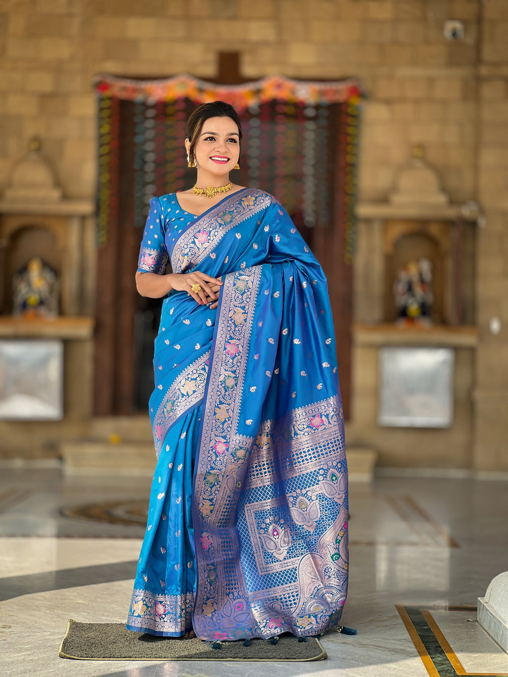 Vedant Vastram Soft Litchi Silk Banarasi Silk Jacquard Saree - Skyblue
