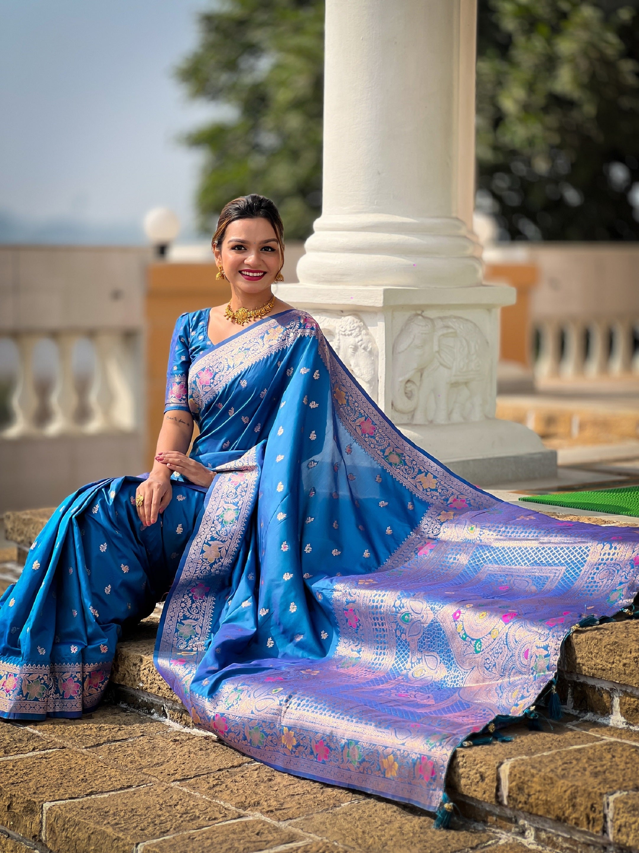 Vedant Vastram Soft Litchi Silk Banarasi Silk Jacquard Saree - Skyblue