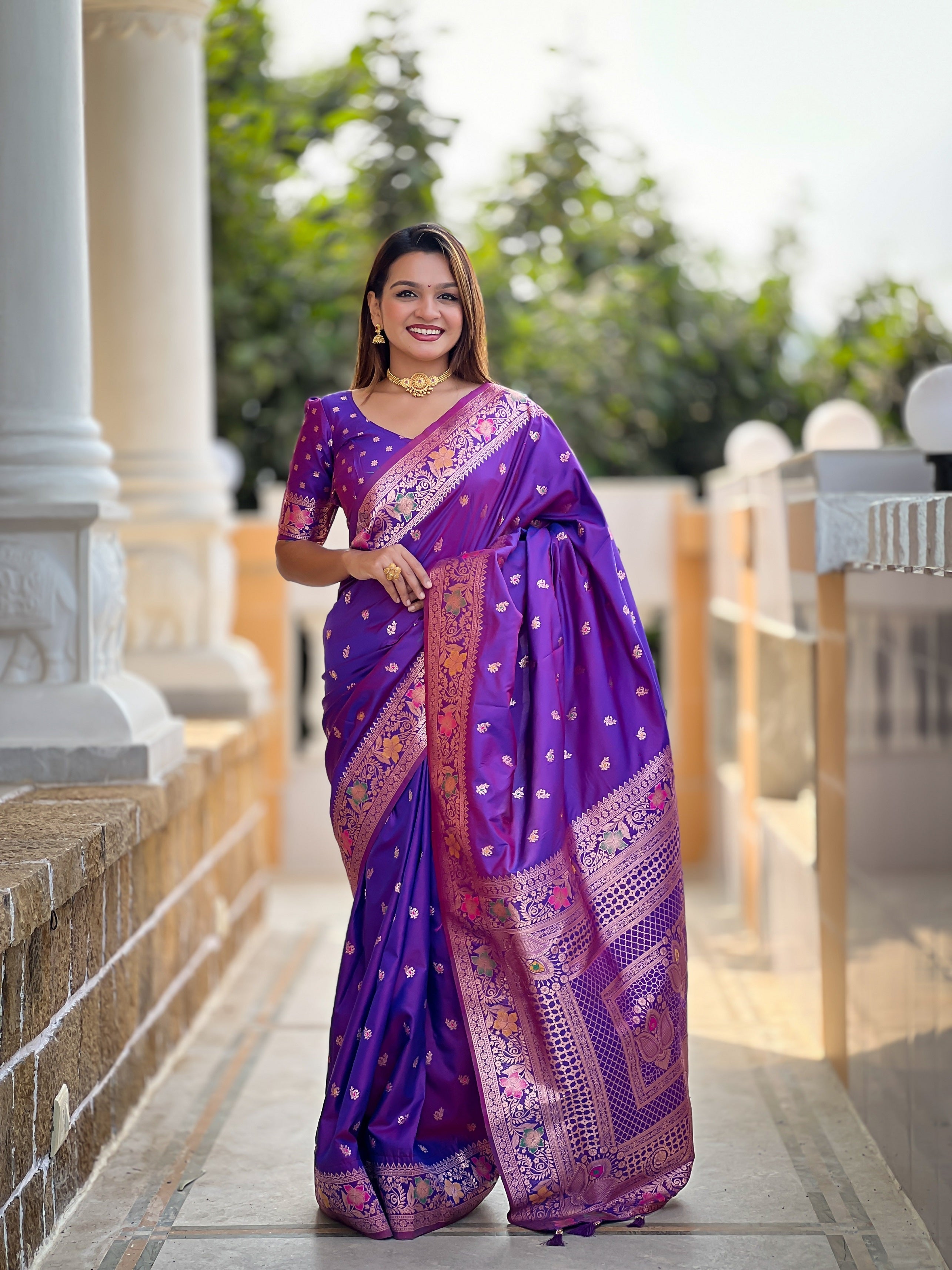 Vedant Vastram Soft Litchi Silk Banarasi Silk Jacquard Saree - Violet