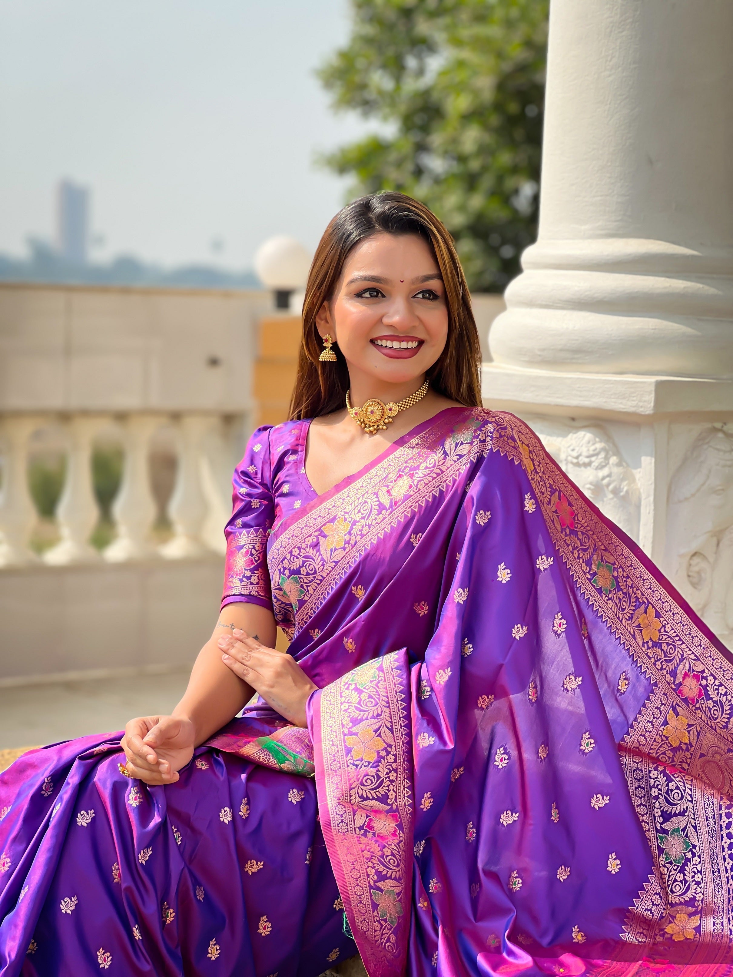 Vedant Vastram Soft Litchi Silk Banarasi Silk Jacquard Saree - Violet
