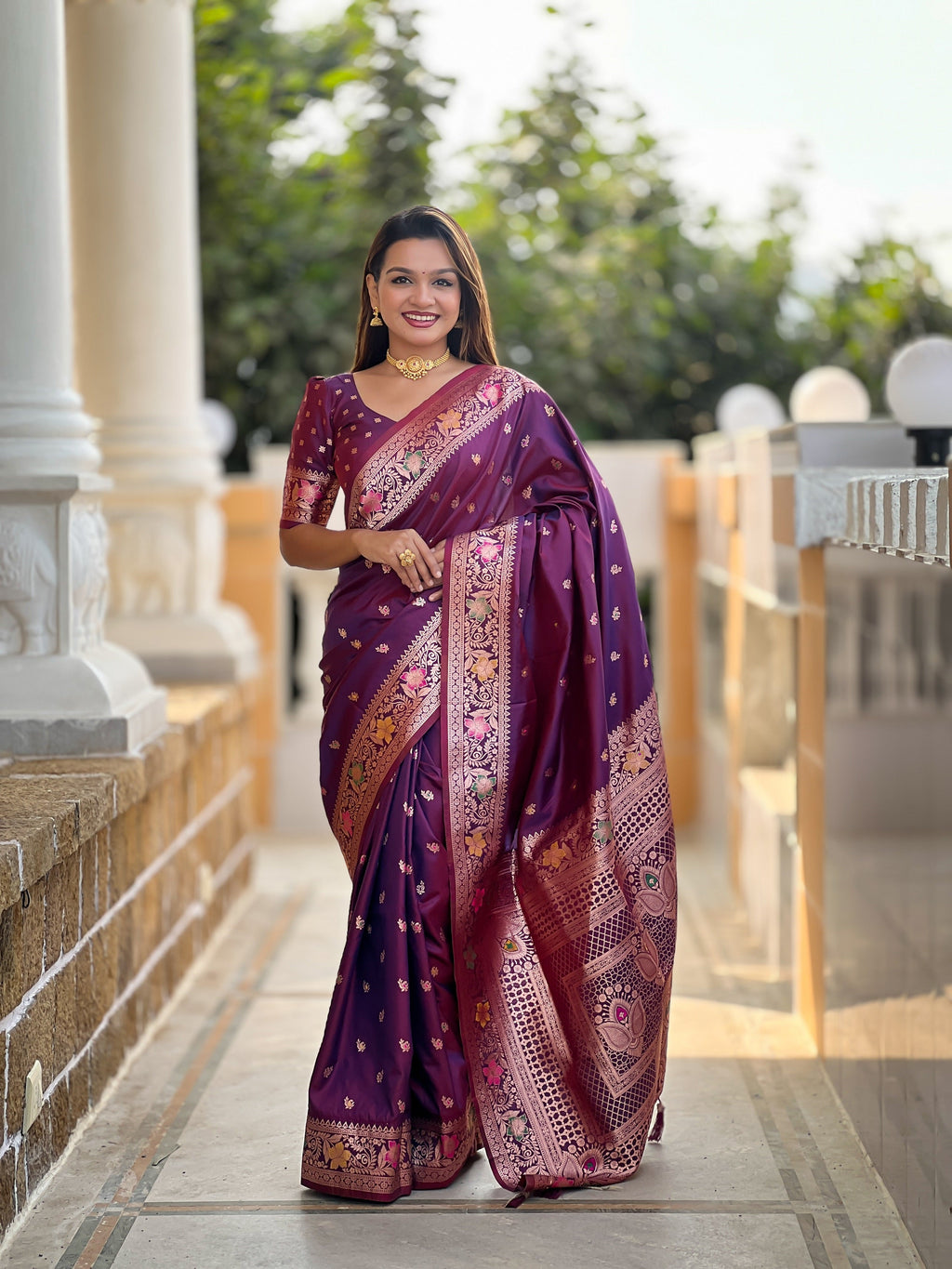 Vedant Vastram Soft Litchi Silk Banarasi Silk Jacquard Saree - Wine
