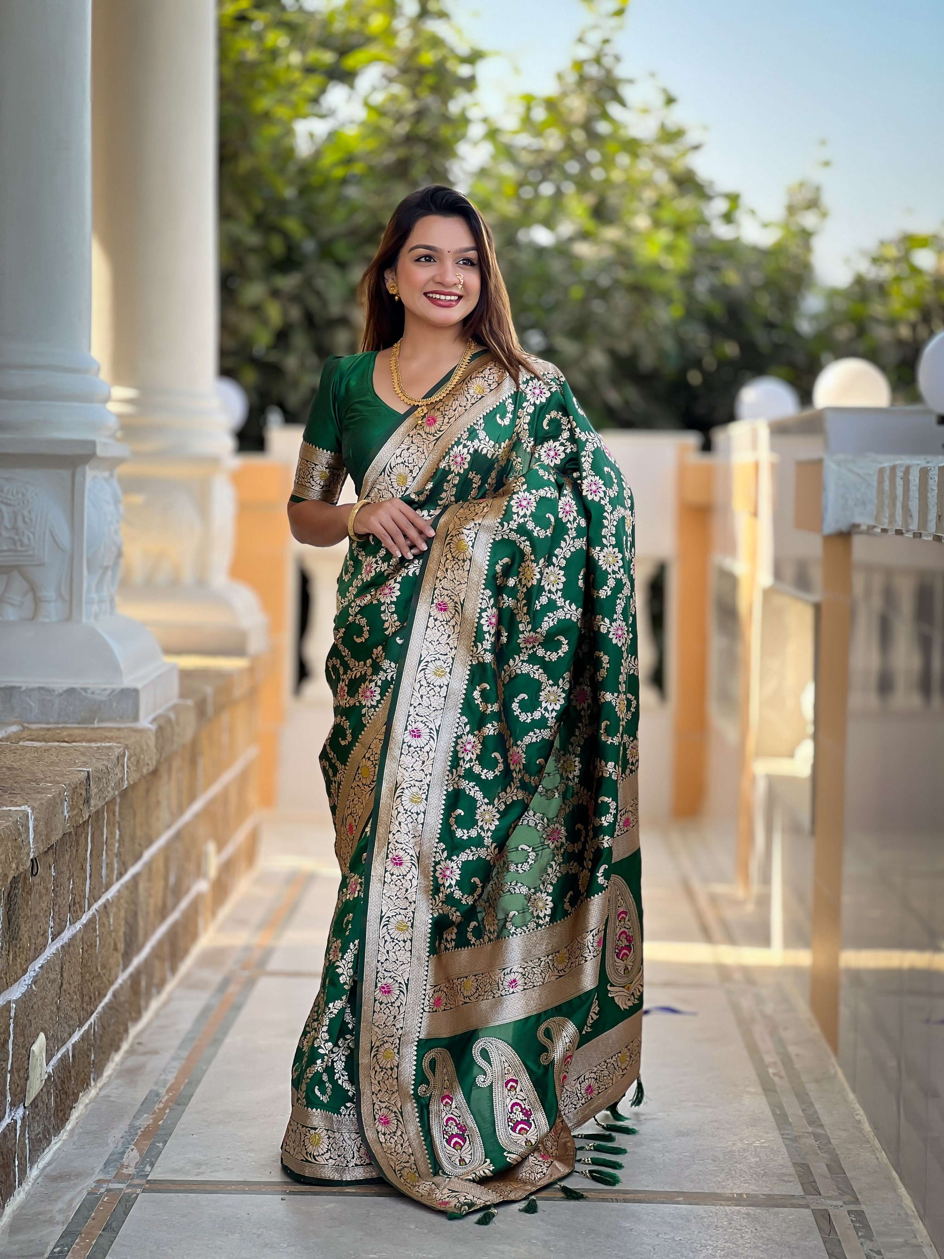Vedant Vastram Soft Litchi Silk Banarasi Silk Jacquard Saree - Green