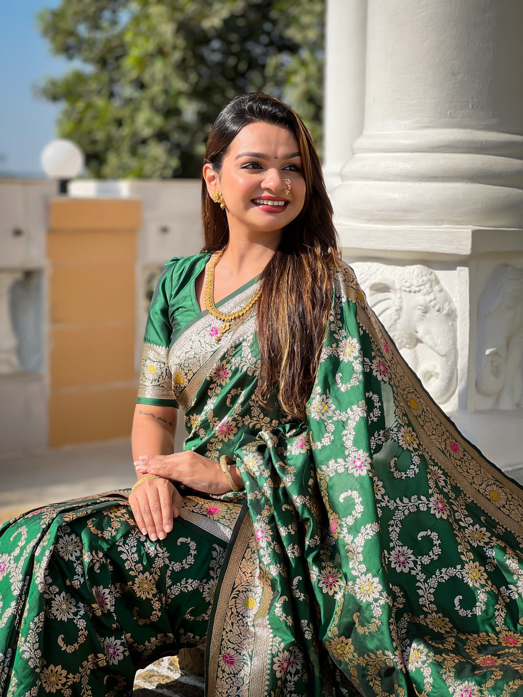 Vedant Vastram Soft Litchi Silk Banarasi Silk Jacquard Saree - Green