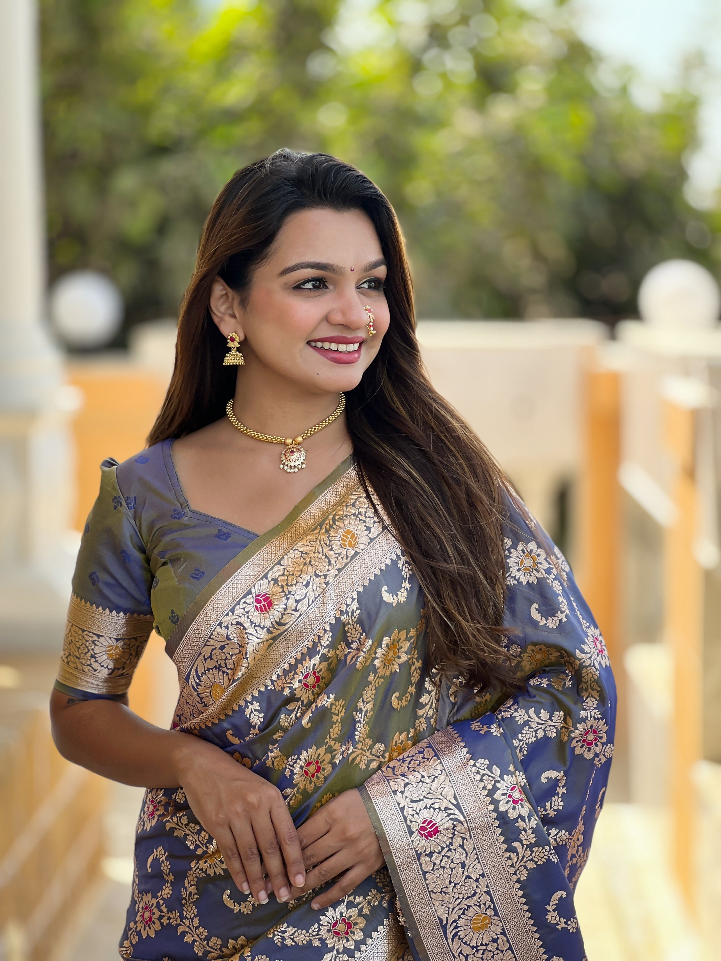 Vedant Vastram Soft Litchi Silk Banarasi Silk Jacquard Saree - Grey