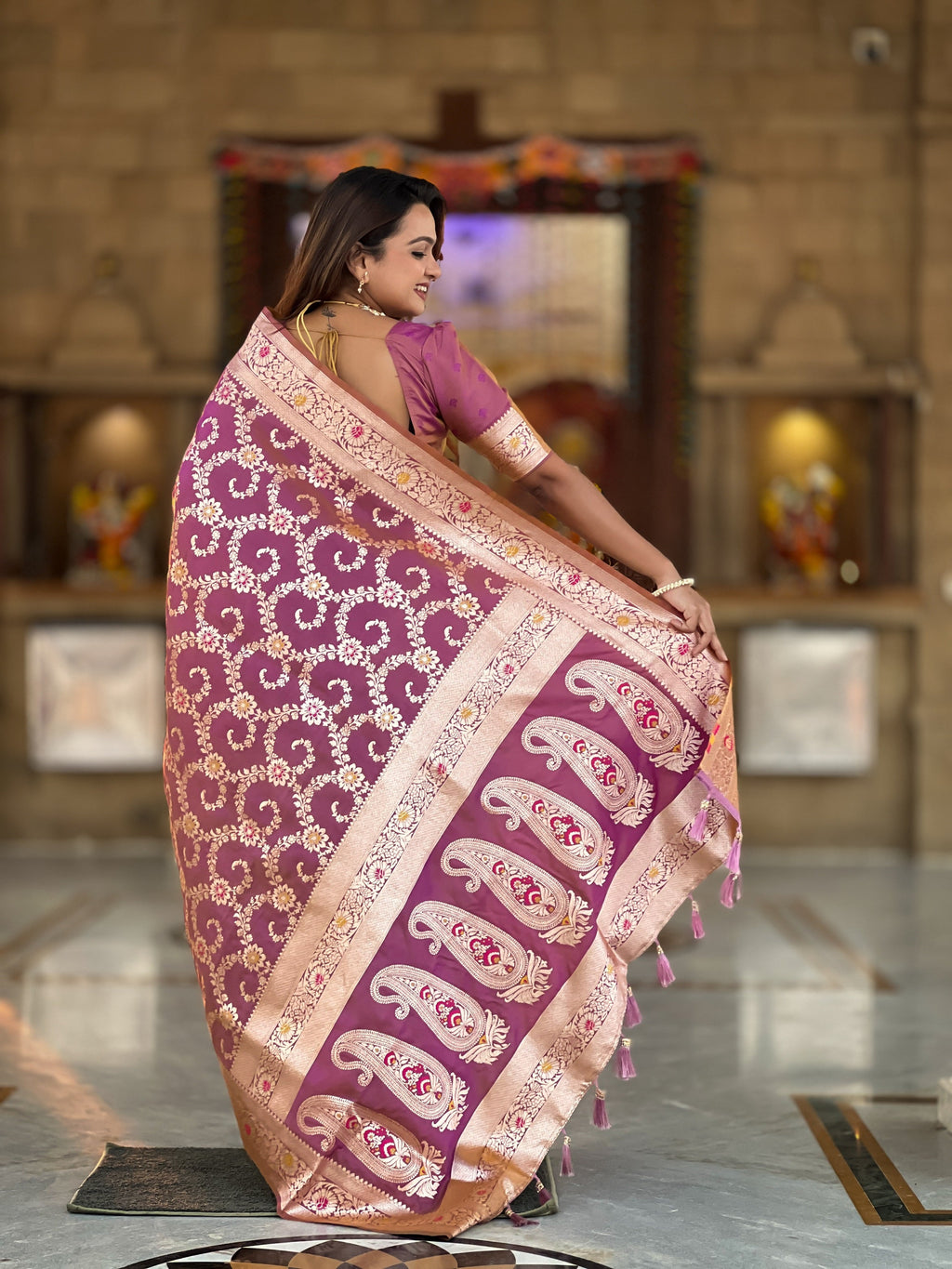 Vedant Vastram Soft Litchi Silk Banarasi Silk Jacquard Saree - Purple