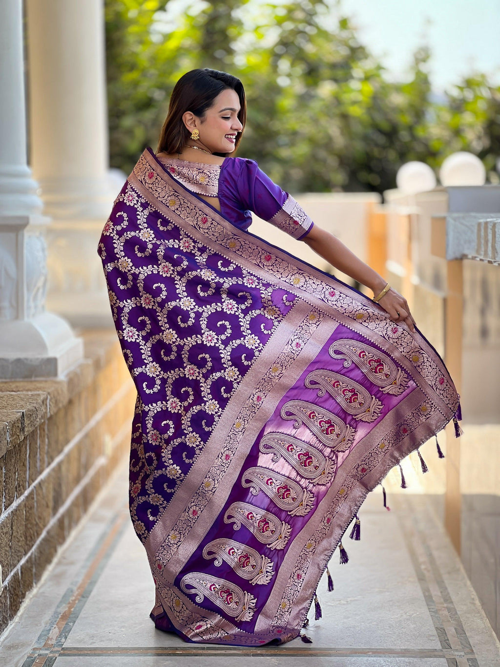Vedant Vastram Soft Litchi Silk Banarasi Silk Jacquard Saree - Violet