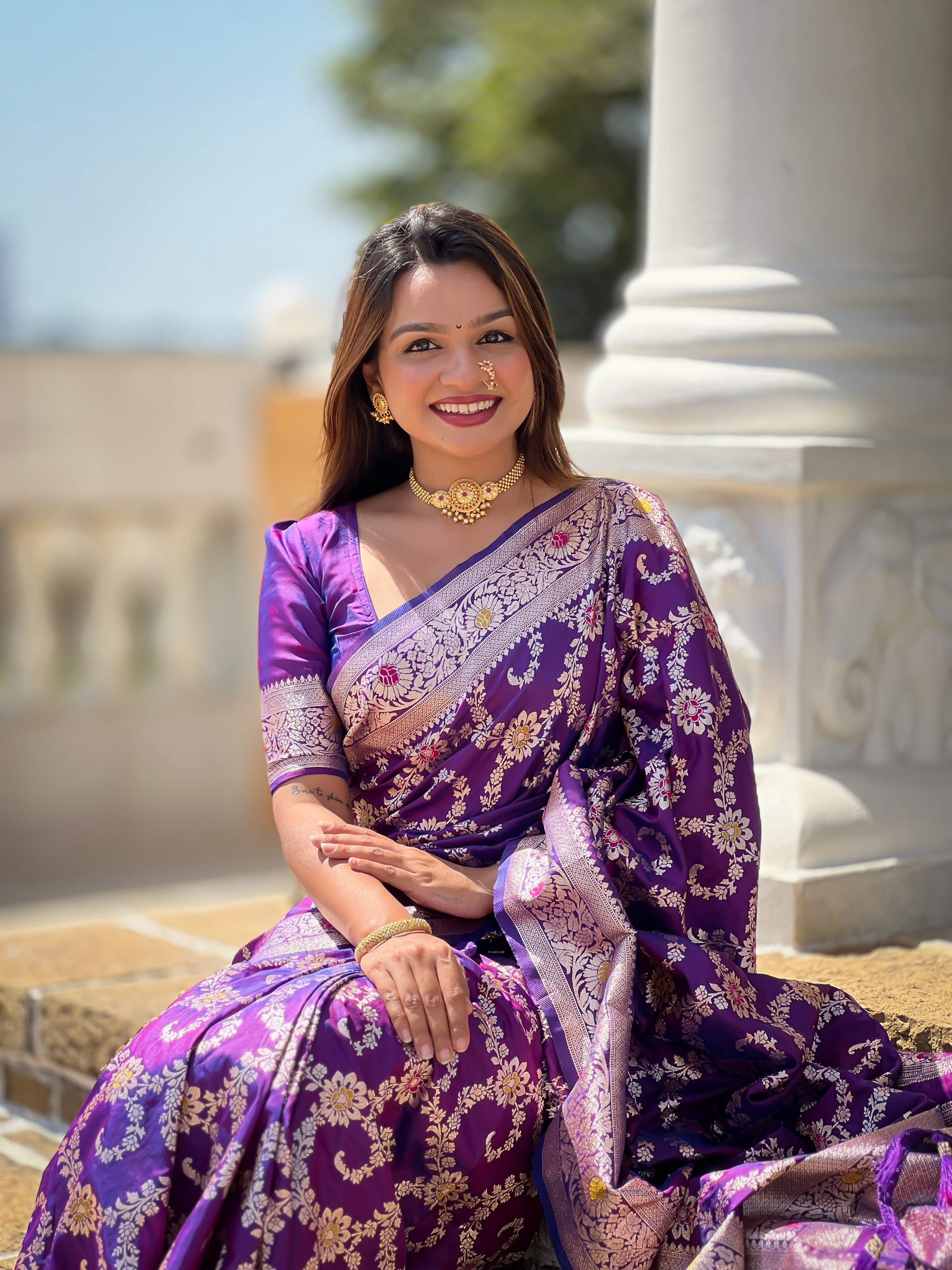 Vedant Vastram Soft Litchi Silk Banarasi Silk Jacquard Saree - Violet