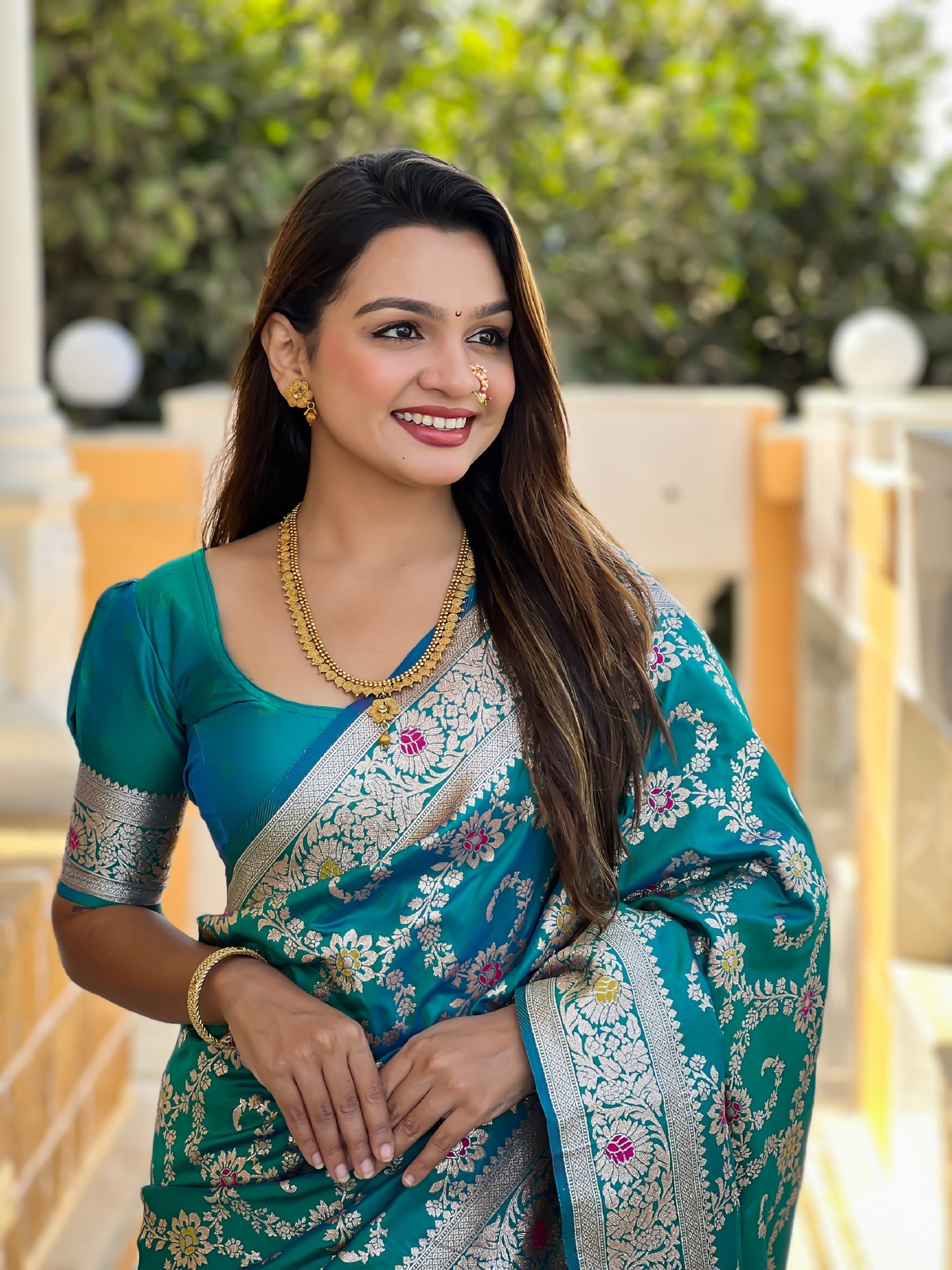 Vedant Vastram Soft Litchi Silk Banarasi Silk Jacquard Saree - Rama