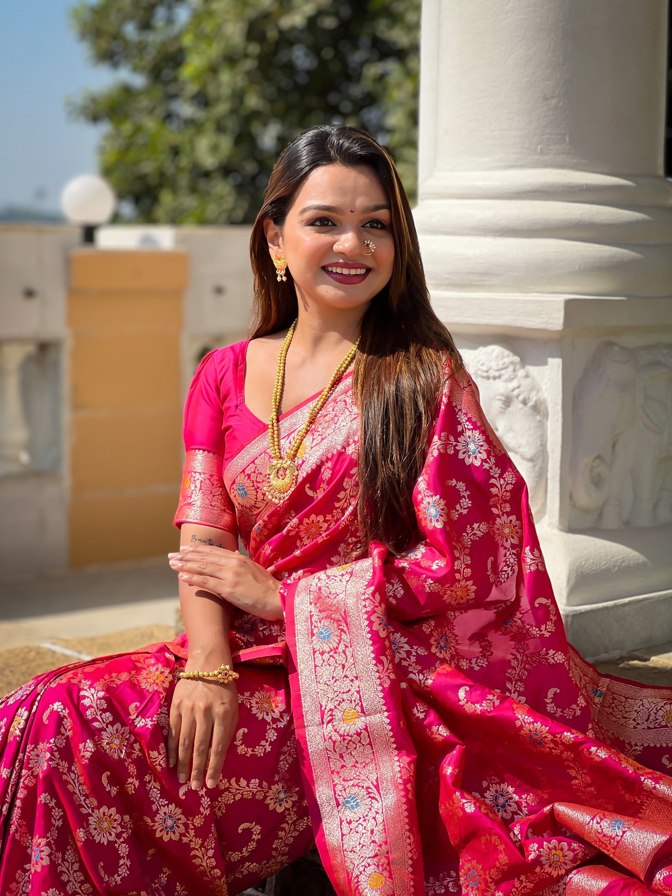 Vedant Vastram Soft Litchi Silk Banarasi Silk Jacquard Saree - Rani