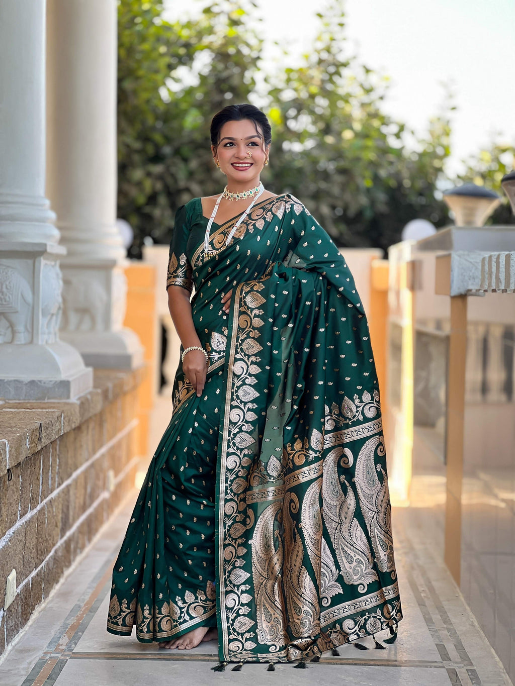 Vedant Vastram Soft Litchi Silk Banarasi Silk Jacquard Saree - Green