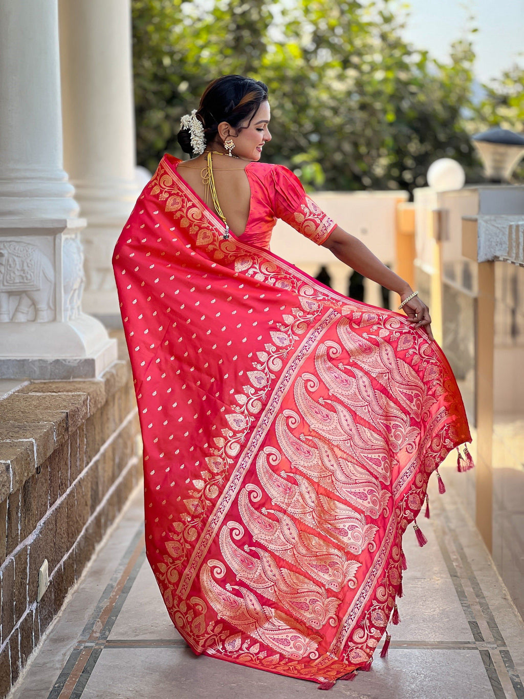 Vedant Vastram Soft Litchi Silk Banarasi Silk Jacquard Saree - Gajri