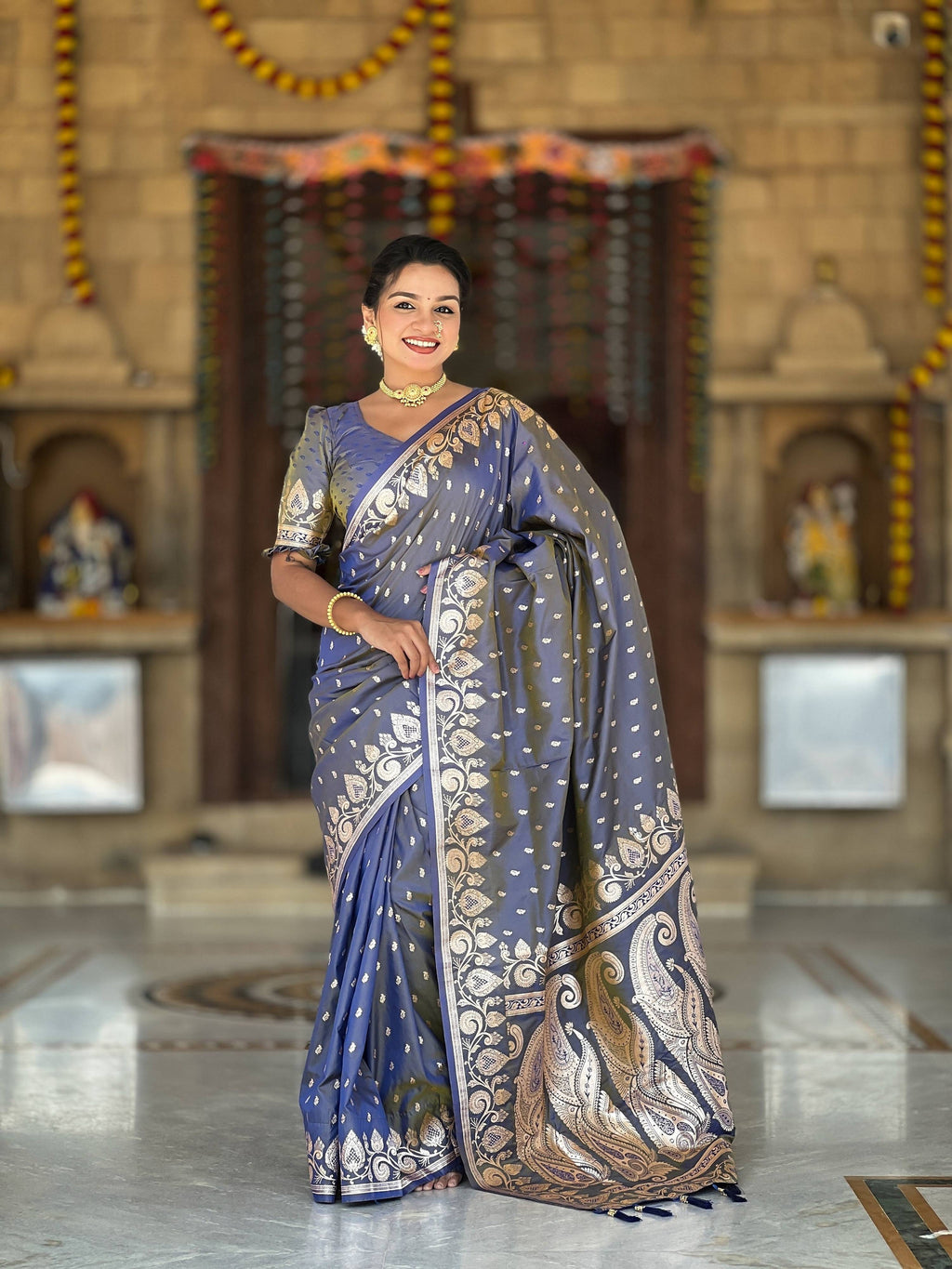 Vedant Vastram Soft Litchi Silk Banarasi Silk Jacquard Saree - Grey