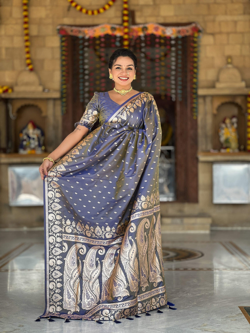 Vedant Vastram Soft Litchi Silk Banarasi Silk Jacquard Saree - Grey
