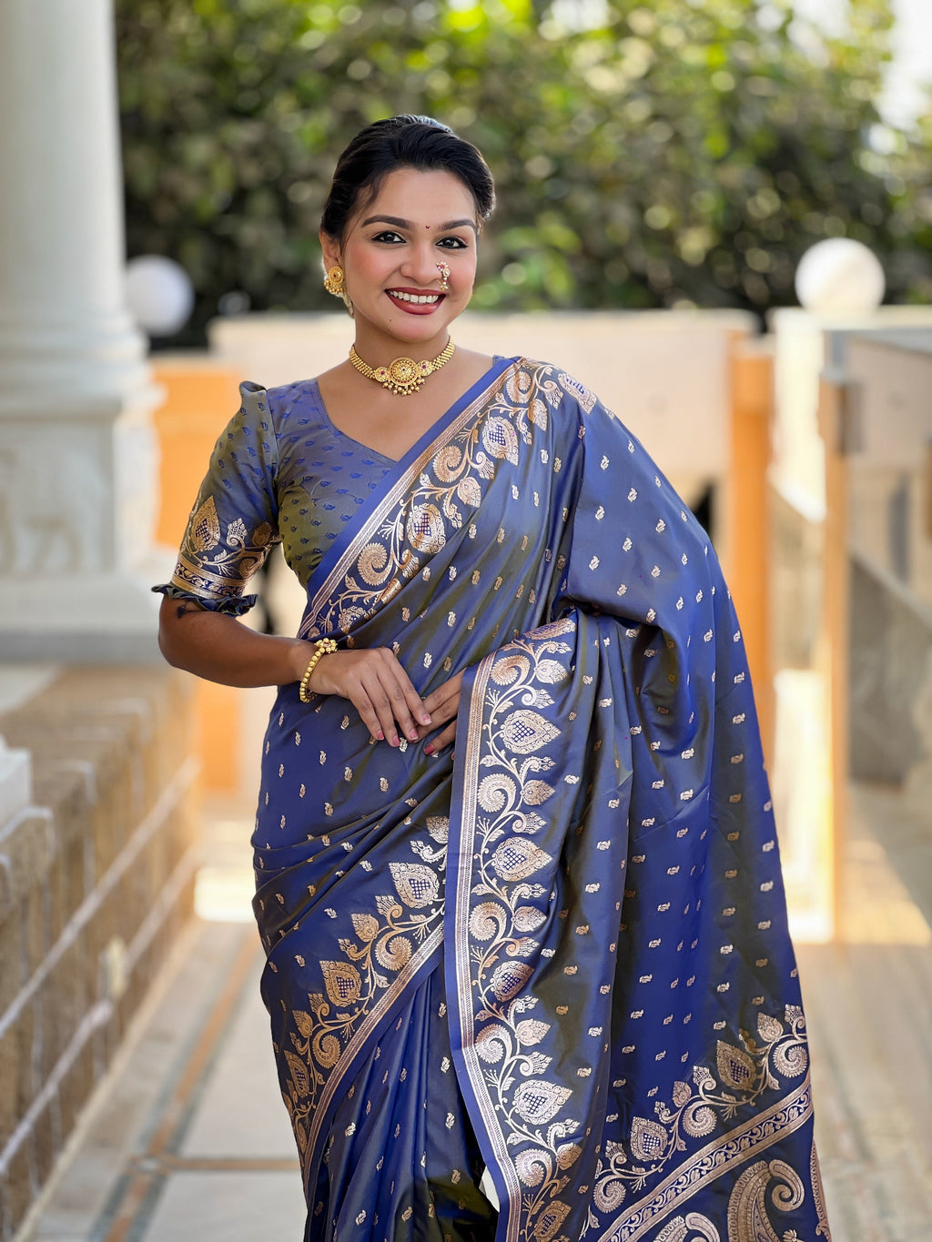 Vedant Vastram Soft Litchi Silk Banarasi Silk Jacquard Saree - Grey