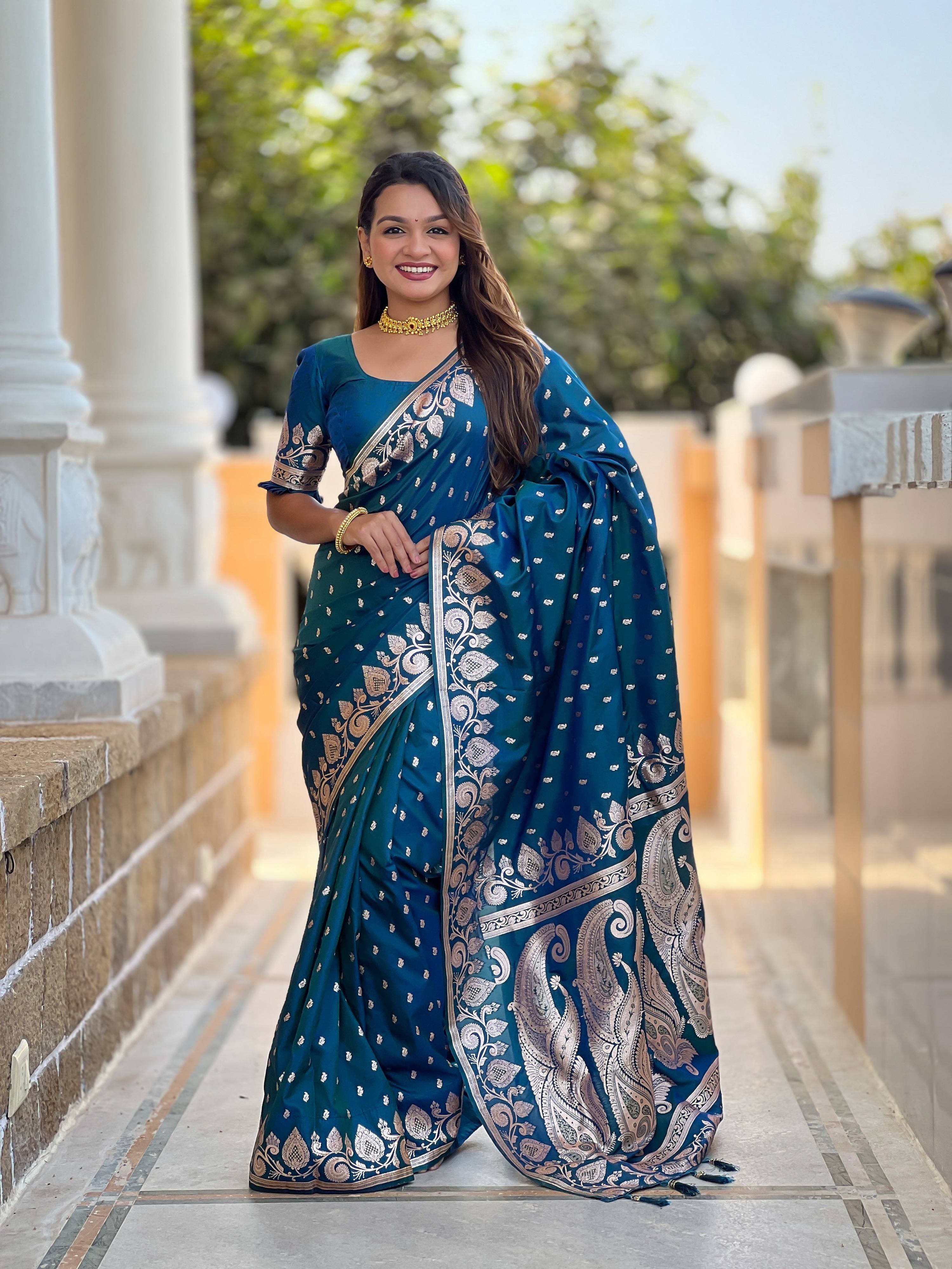 Vedant Vastram Soft Litchi Silk Banarasi Silk Jacquard Saree - Morpich