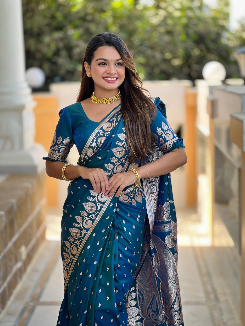 Vedant Vastram Soft Litchi Silk Banarasi Silk Jacquard Saree - Morpich