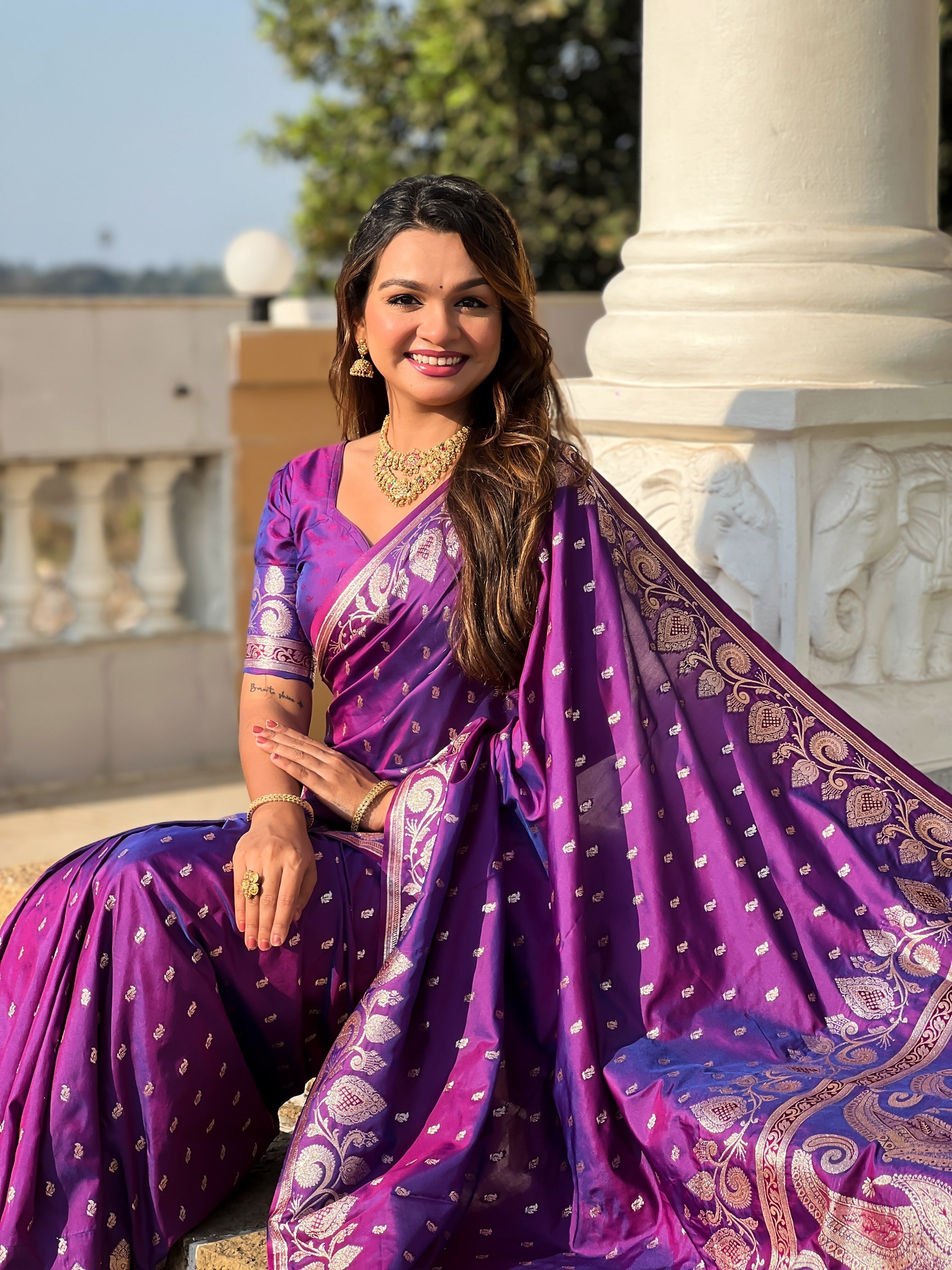 Vedant Vastram Soft Litchi Silk Banarasi Silk Jacquard Saree - Violet