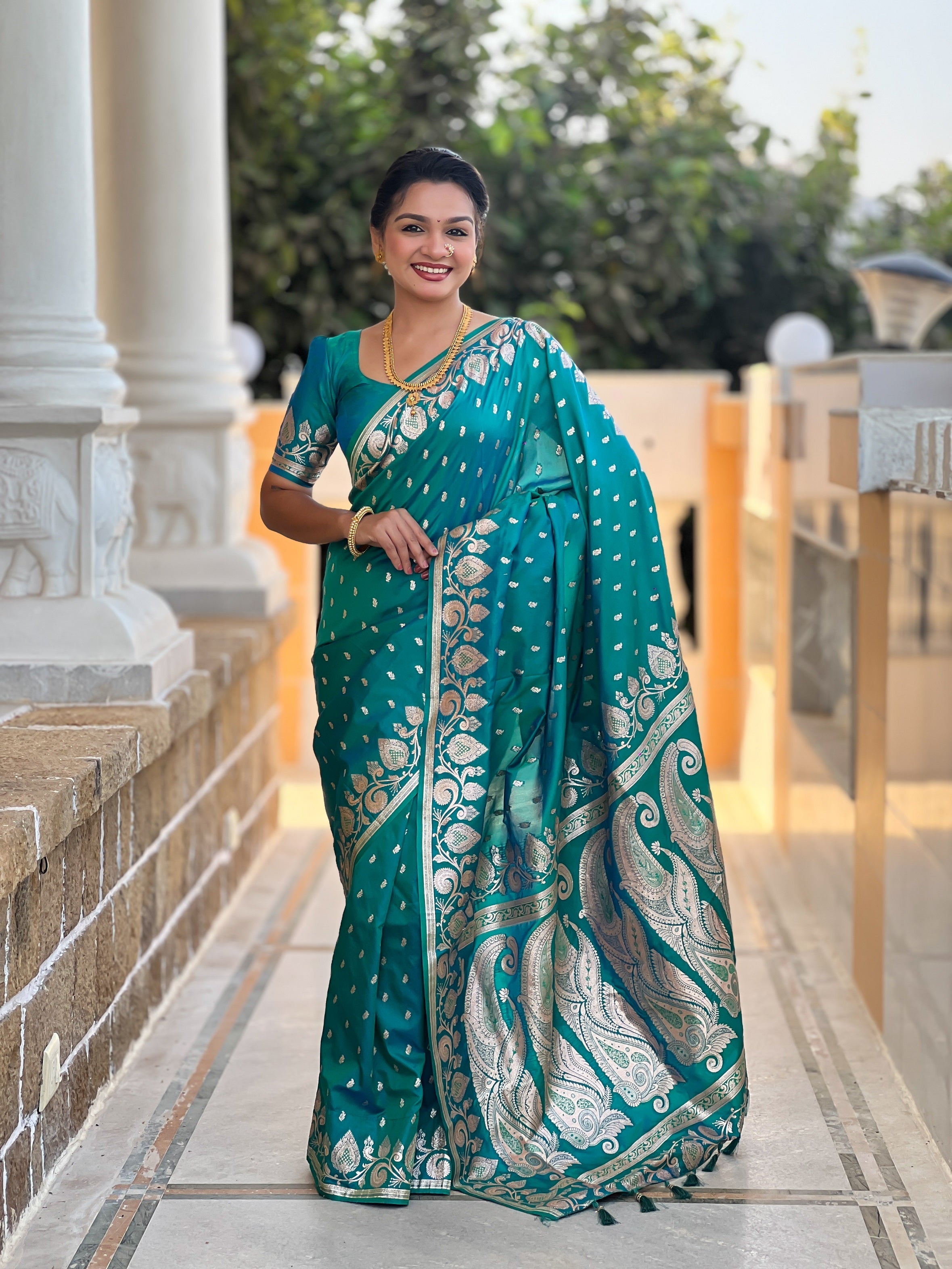 Vedant Vastram Soft Litchi Silk Banarasi Silk Jacquard Saree - Rama