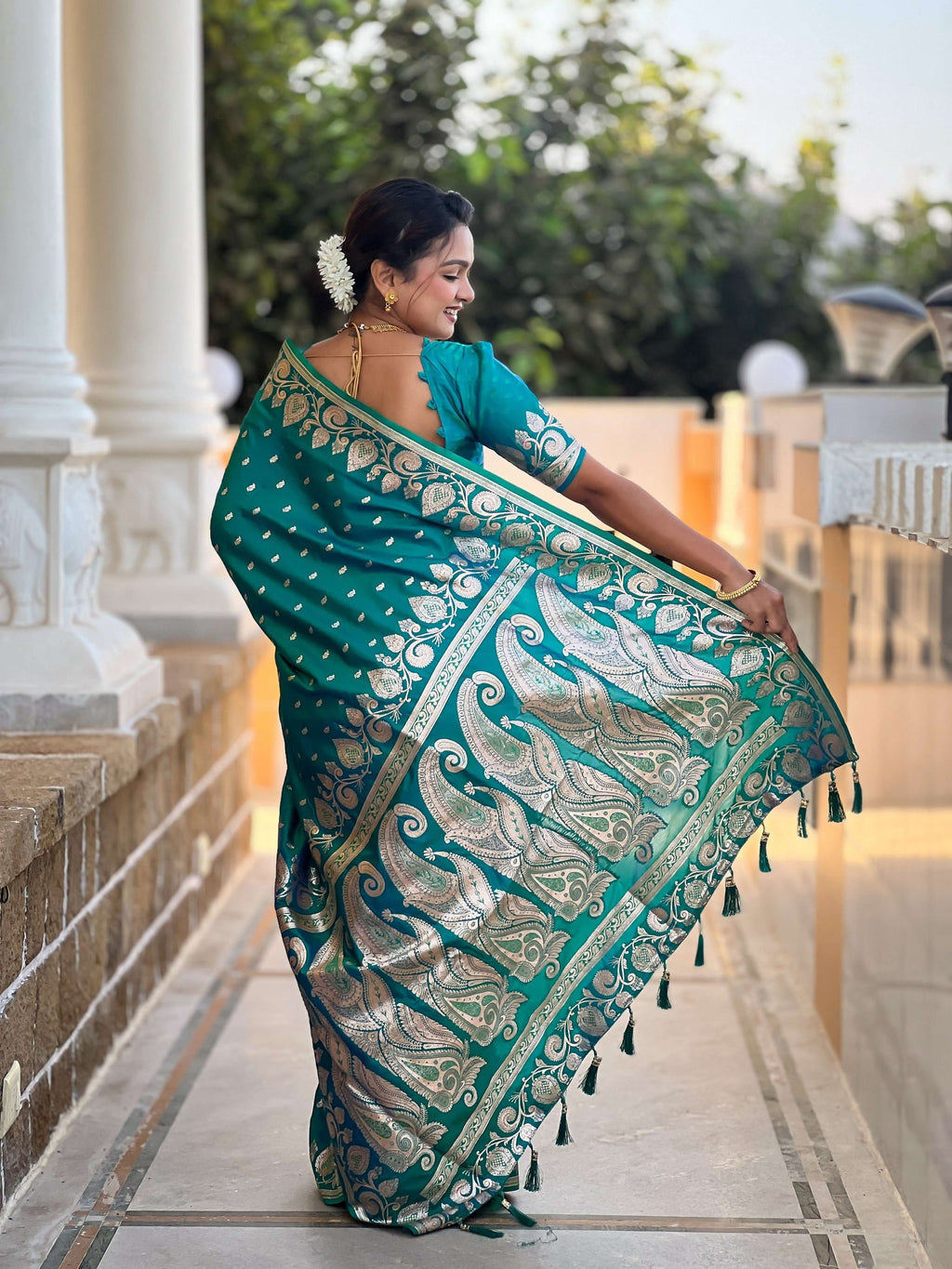 Vedant Vastram Soft Litchi Silk Banarasi Silk Jacquard Saree - Rama