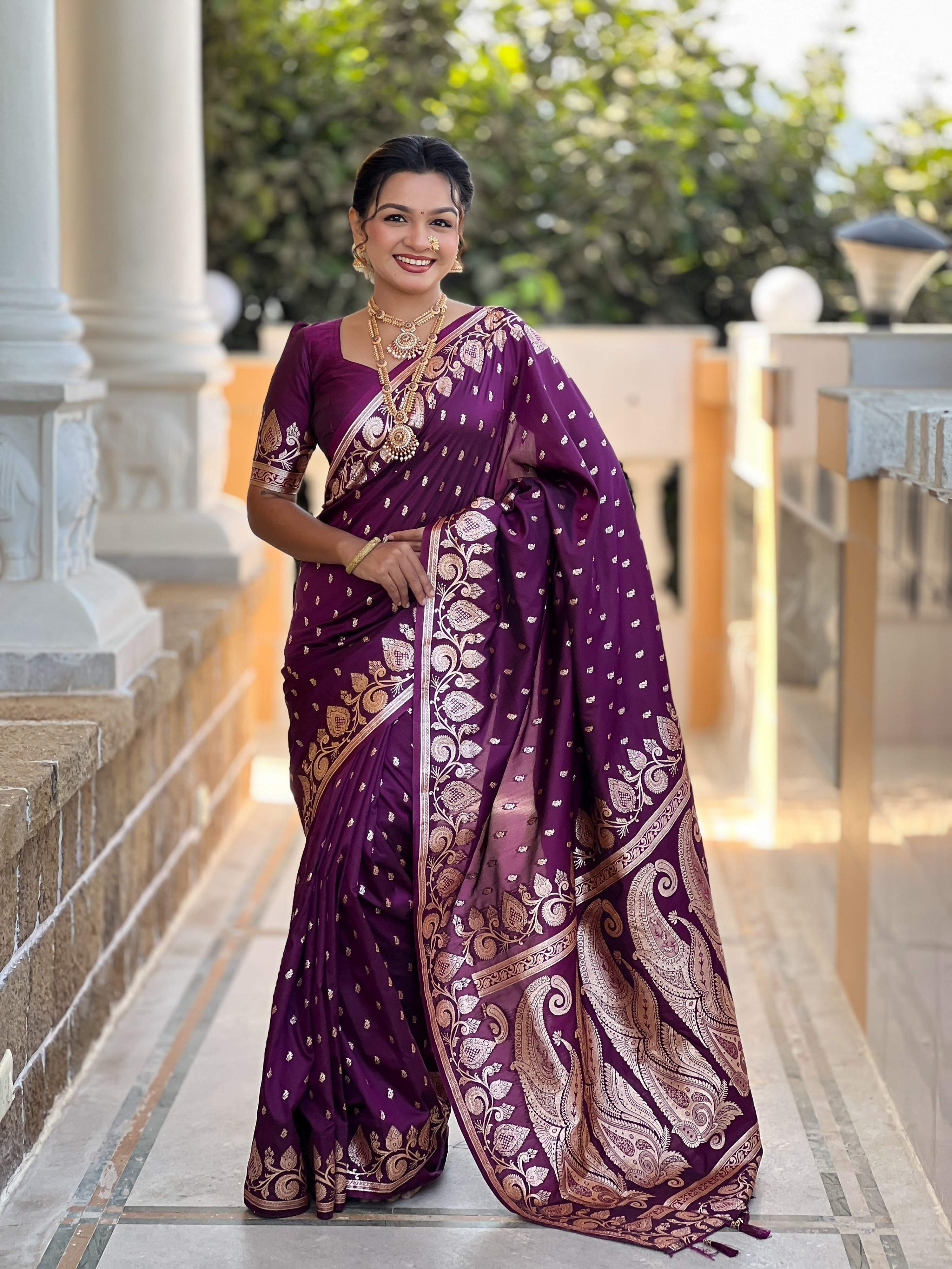 Vedant Vastram Soft Litchi Silk Banarasi Silk Jacquard Saree - Wine