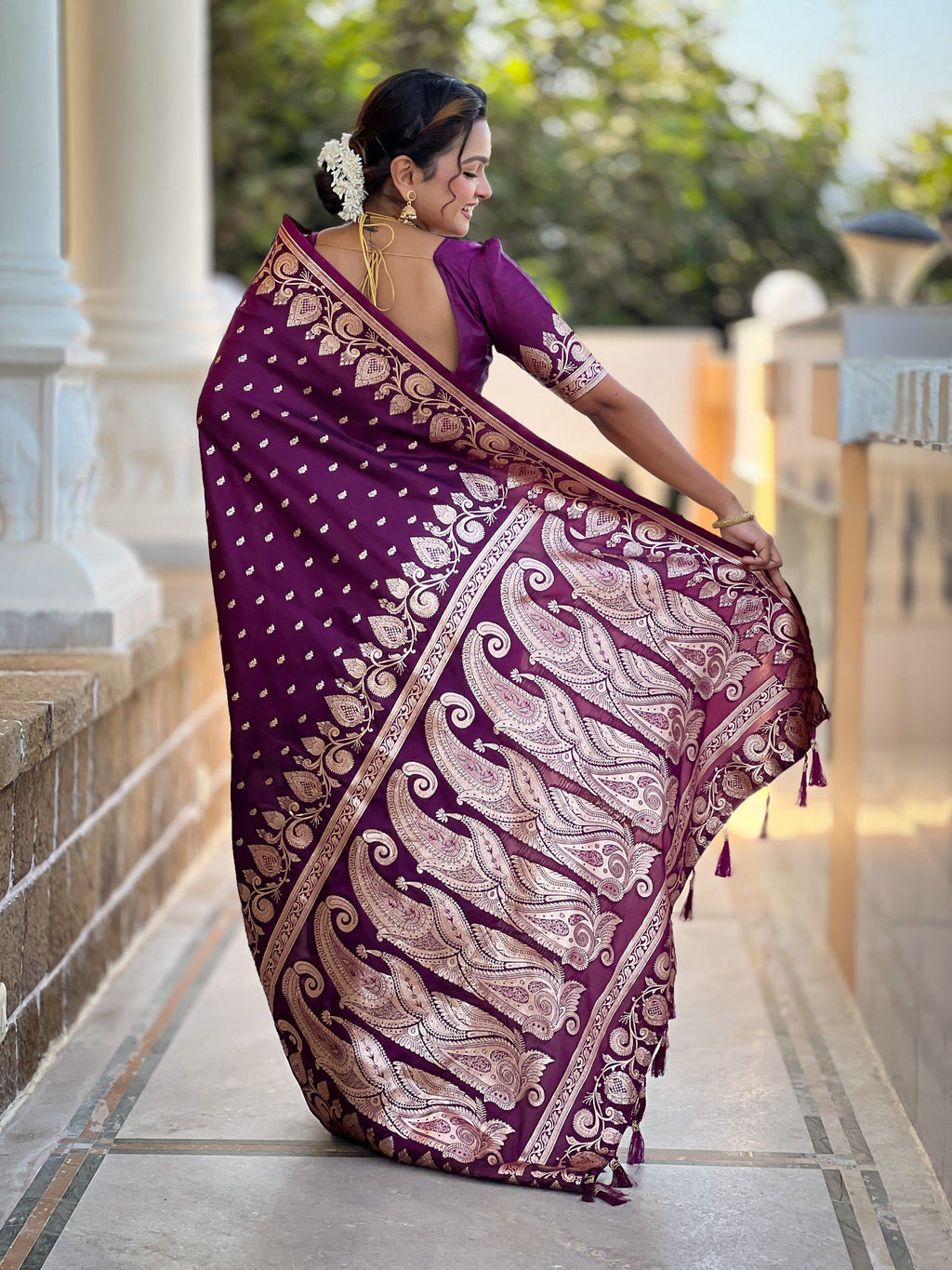 Vedant Vastram Soft Litchi Silk Banarasi Silk Jacquard Saree - Wine