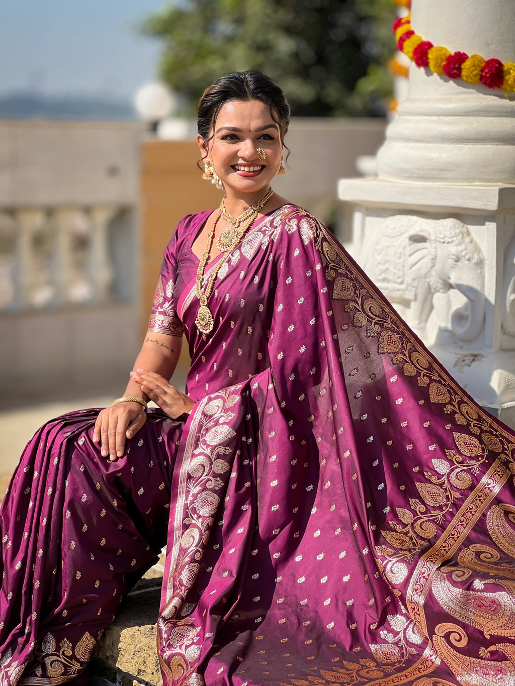 Vedant Vastram Soft Litchi Silk Banarasi Silk Jacquard Saree - Wine