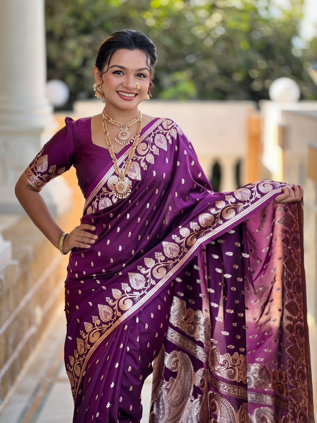 Vedant Vastram Soft Litchi Silk Banarasi Silk Jacquard Saree - Wine