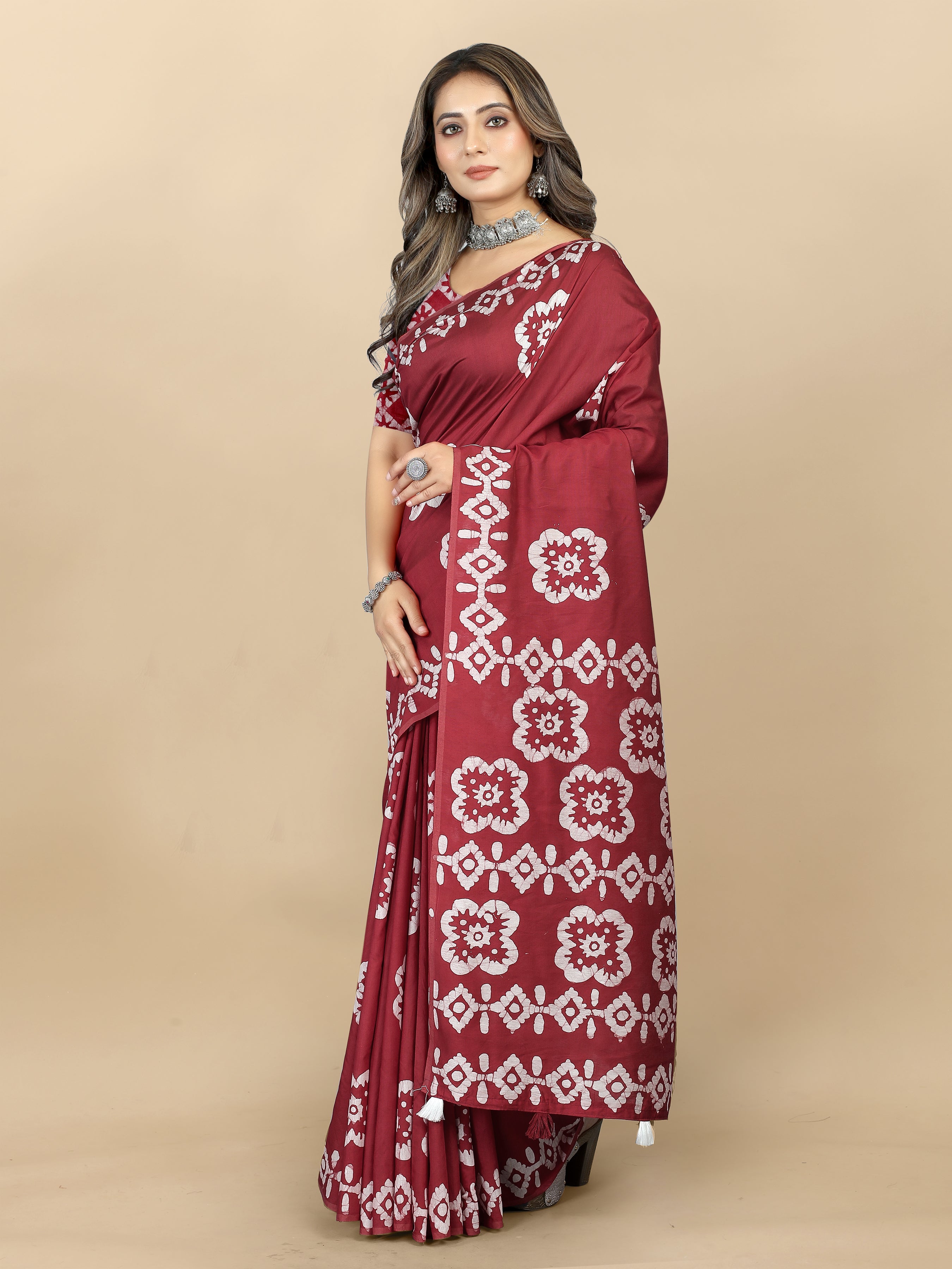 Vedant Vastram Designer Digital Print Batik Saree - Maroon