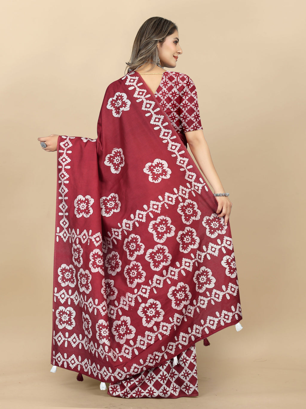 Vedant Vastram Designer Digital Print Batik Saree - Maroon