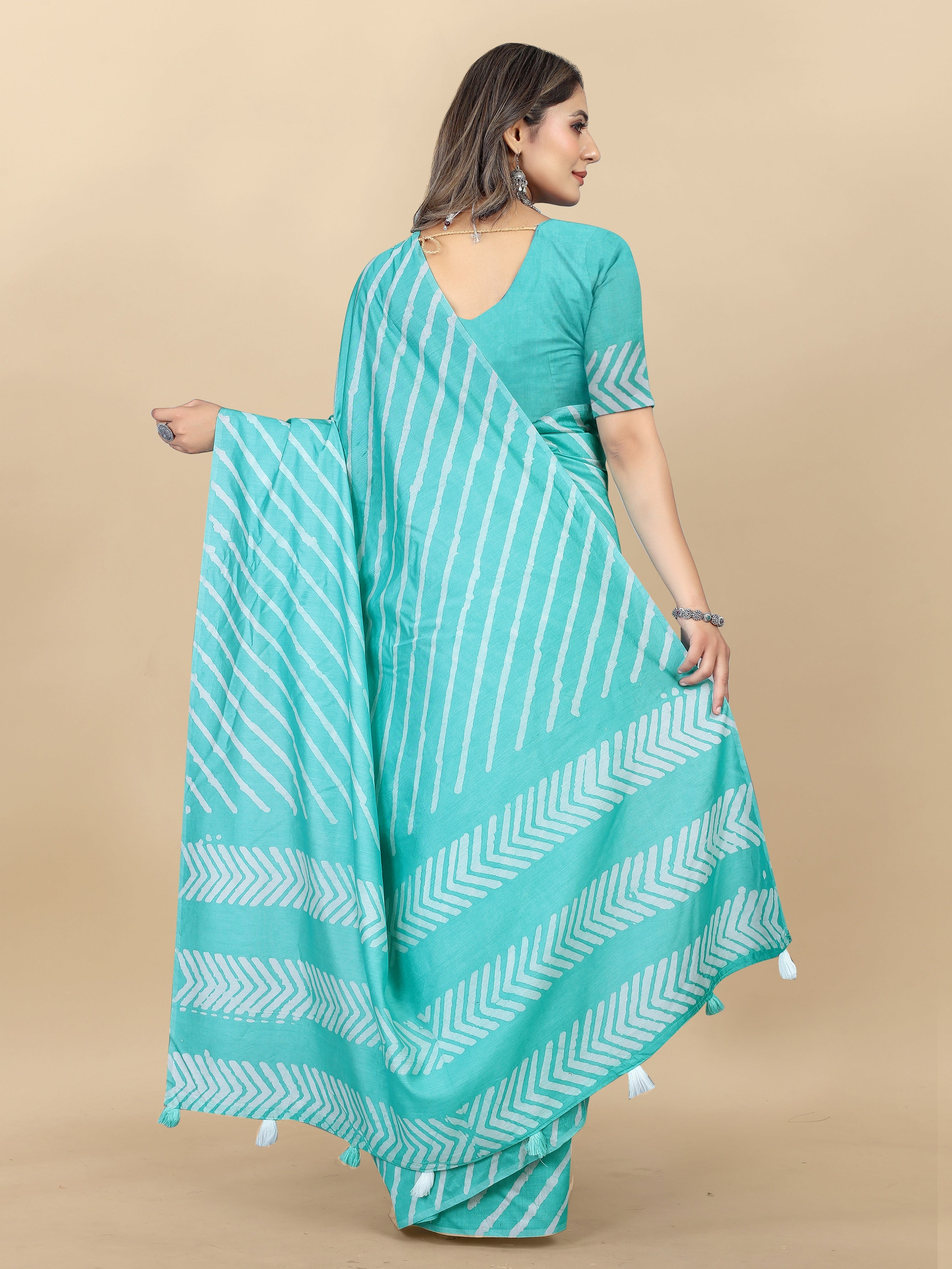 Vedant Vastram Designer Digital Print Batik Saree - Turquoise