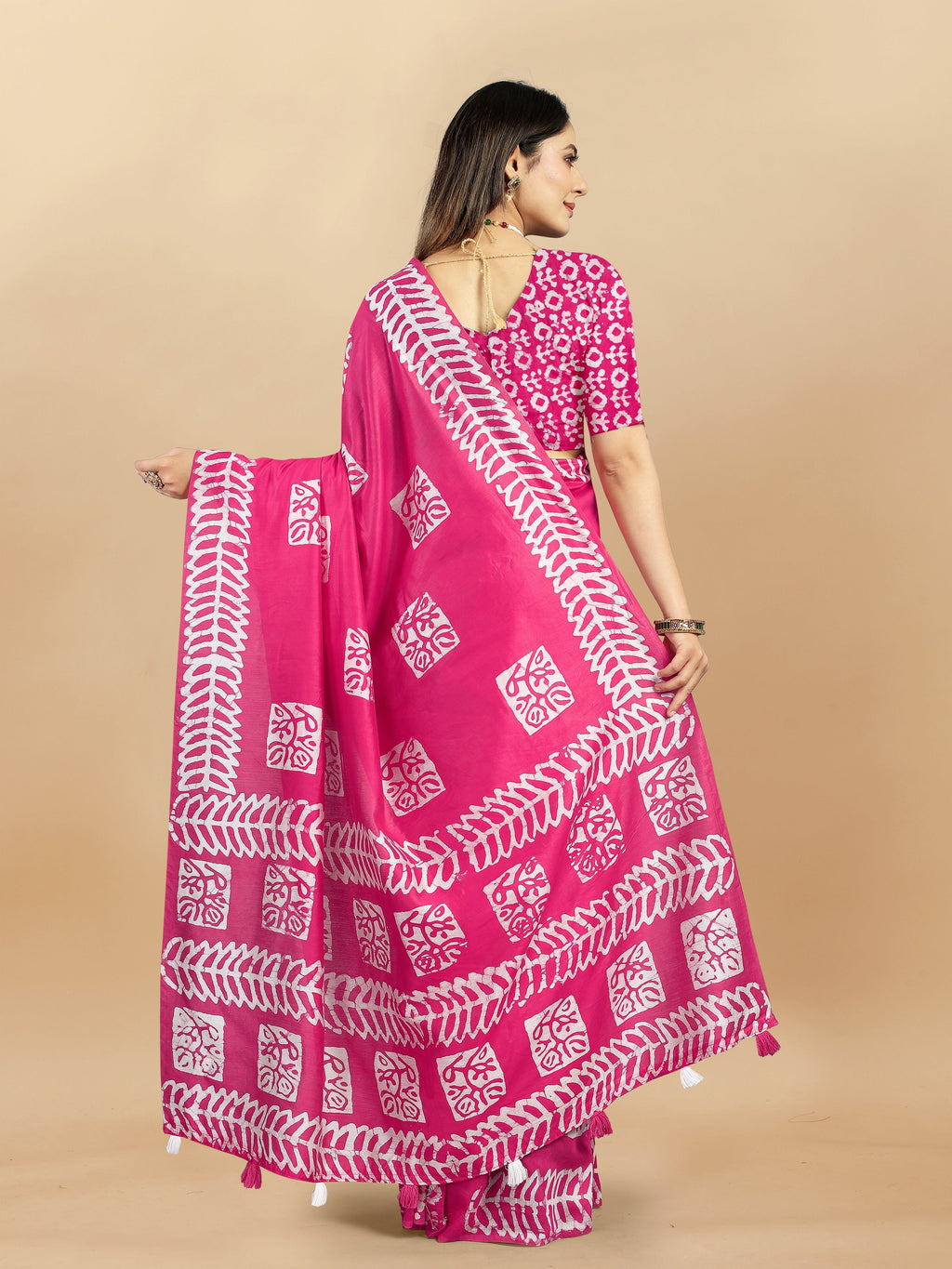 Vedant Vastram Designer Digital Print Batik Saree - Pink