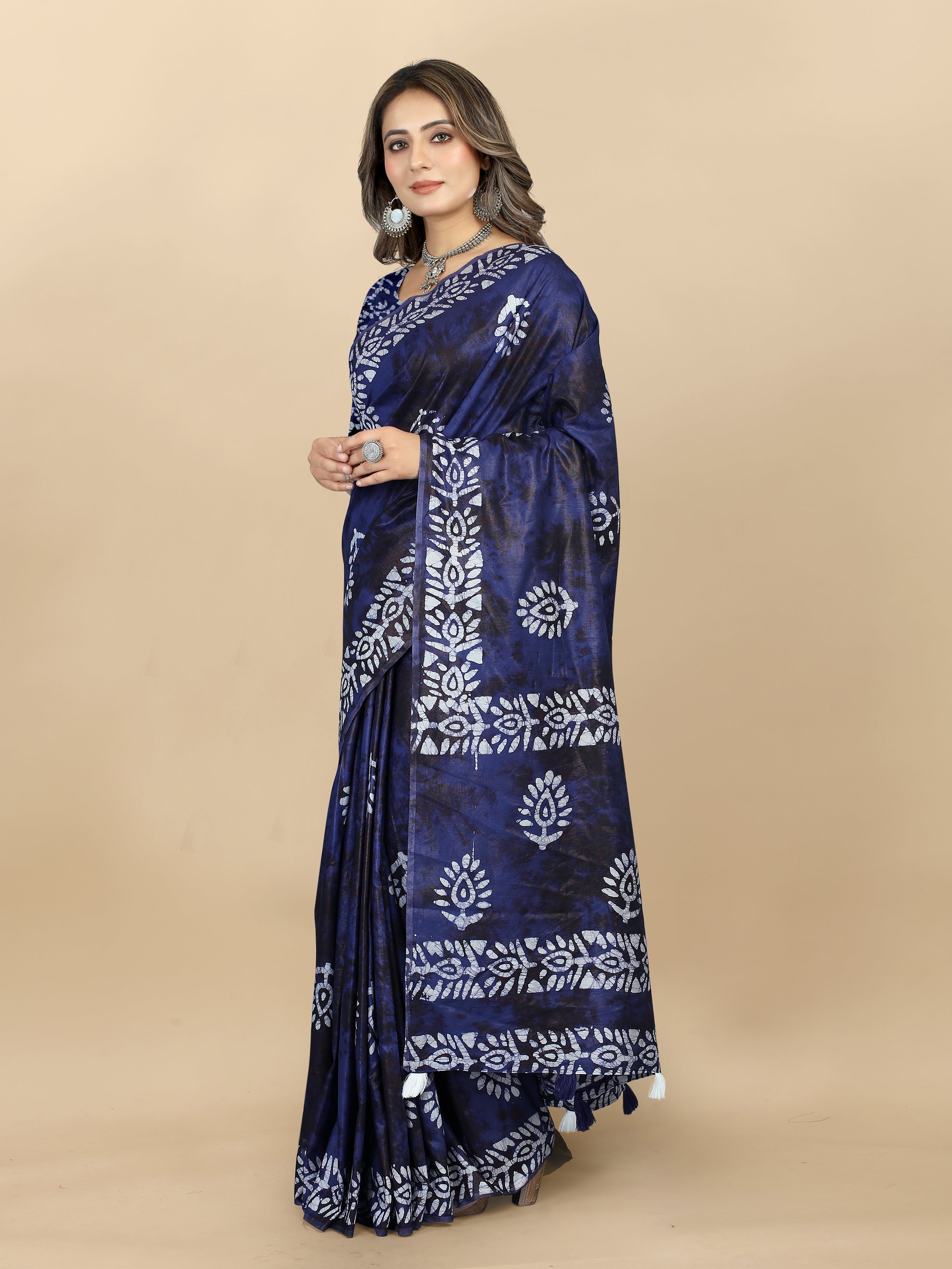 Vedant Vastram Designer Digital Print Batik Saree - Violate
