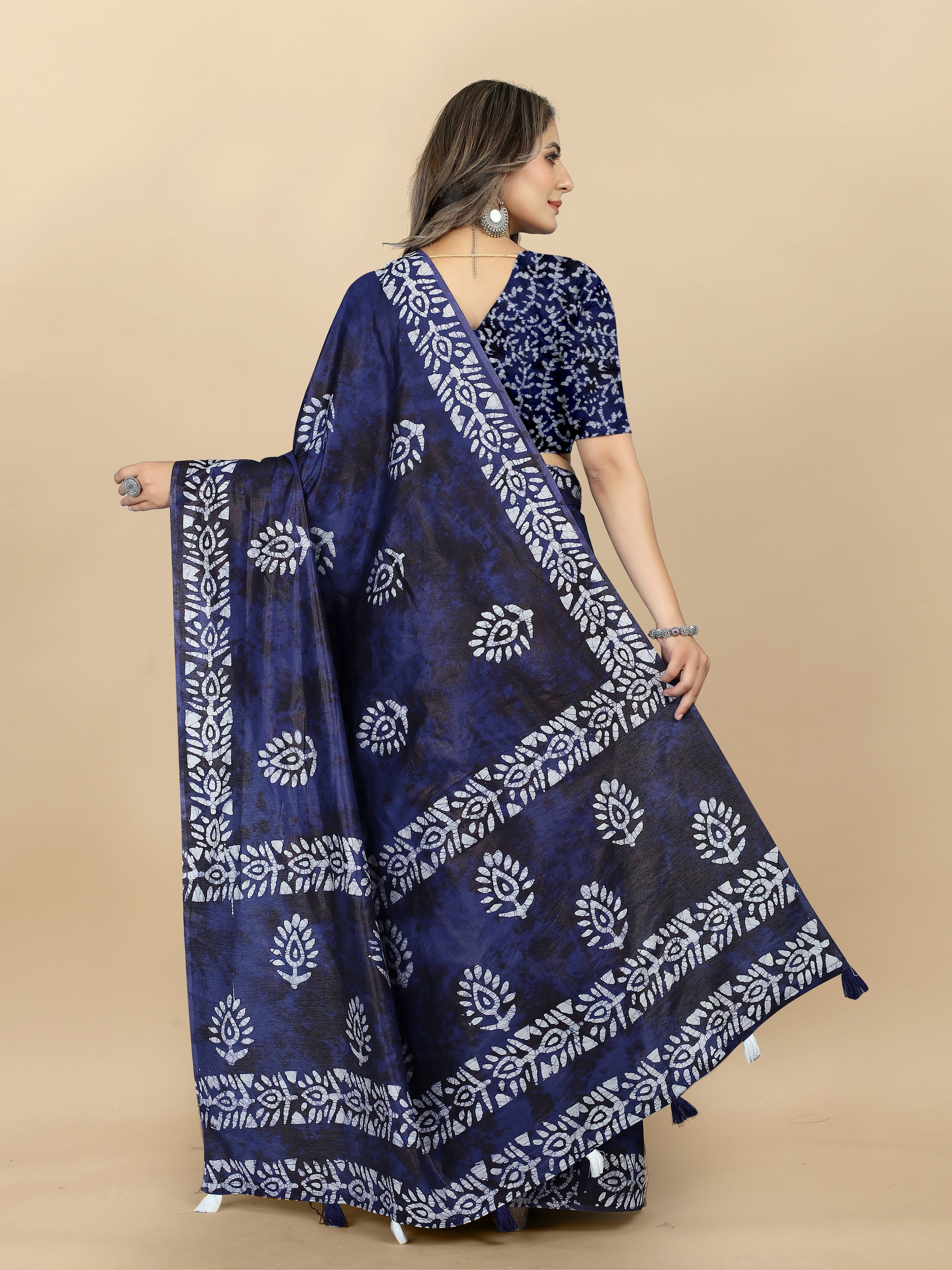 Vedant Vastram Designer Digital Print Batik Saree - Violate