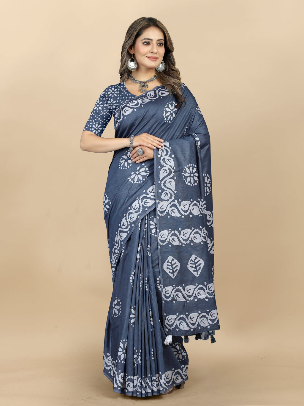 Vedant Vastram Designer Digital Print Batik Saree - Grey