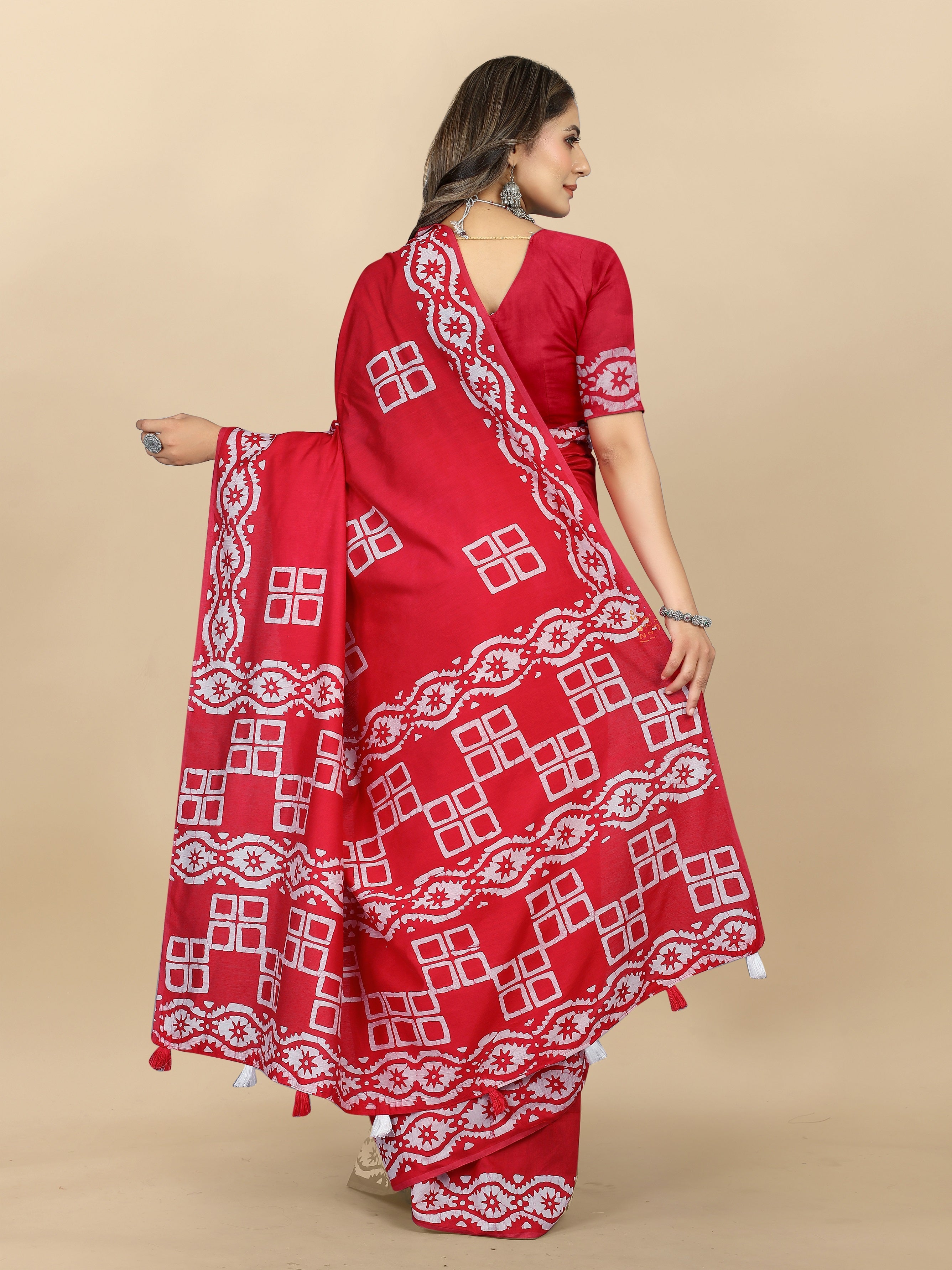 Vedant Vastram Designer Digital Print Batik Saree - Red