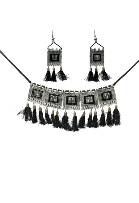 Mominos Fashion Johar Kamal Oxidised Silver-Plated Brass Finish Tassel Work Handicraft Choker For Women (Black)