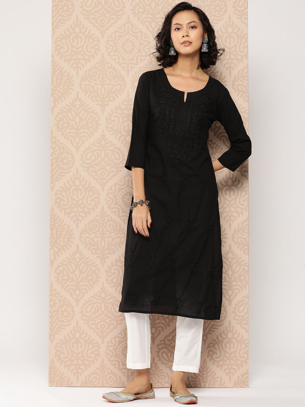 Yufta Black Embroidered Chikankari Cotton Kurta
