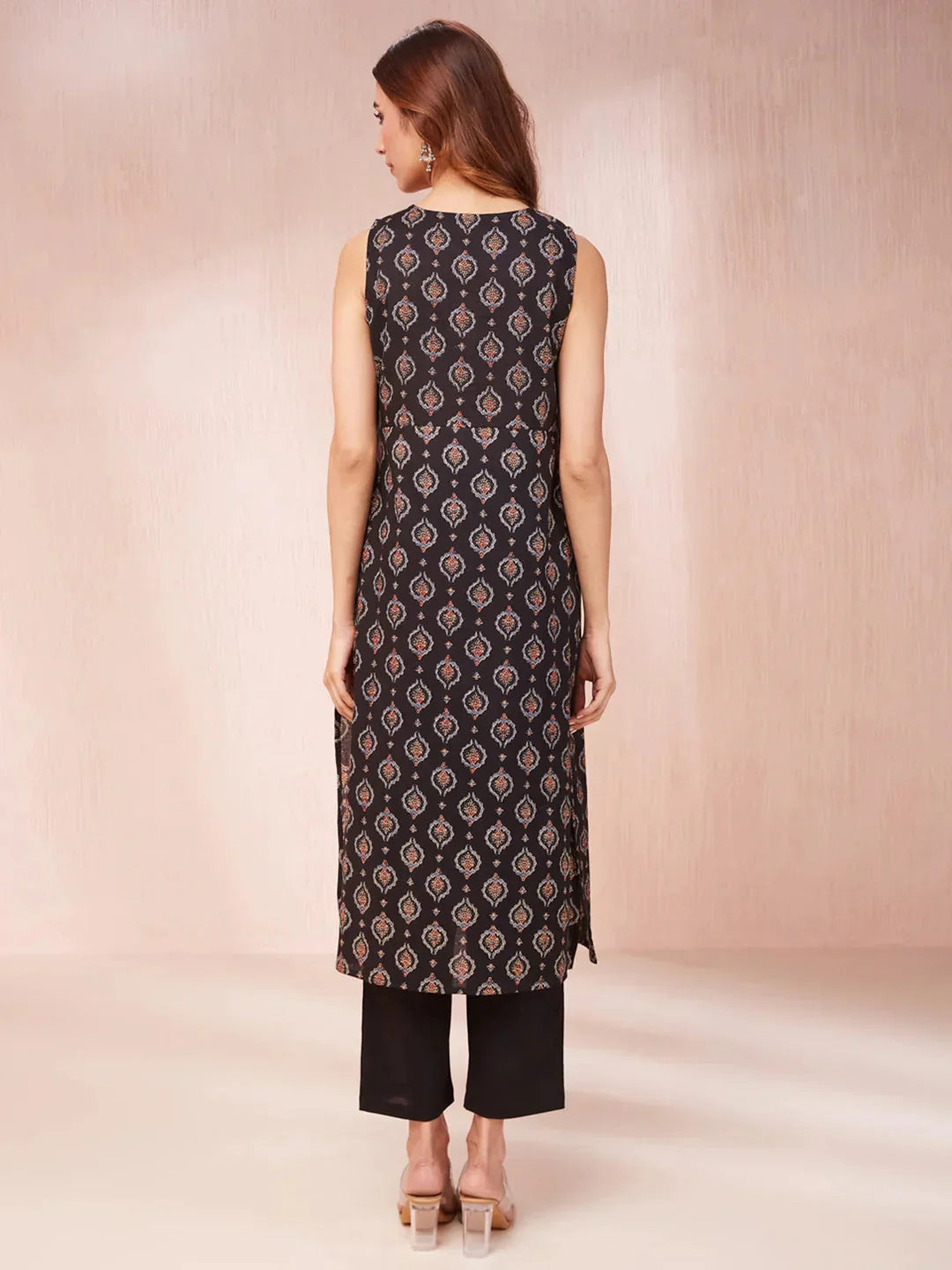 Yufta Black Ethnic Motifs Round Neck Straight Kurta