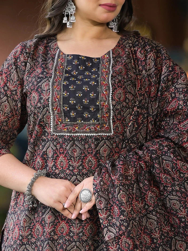 Yufta Black & Red Floral Print Straight Plus size Kurta Trouser And Dupatta Set