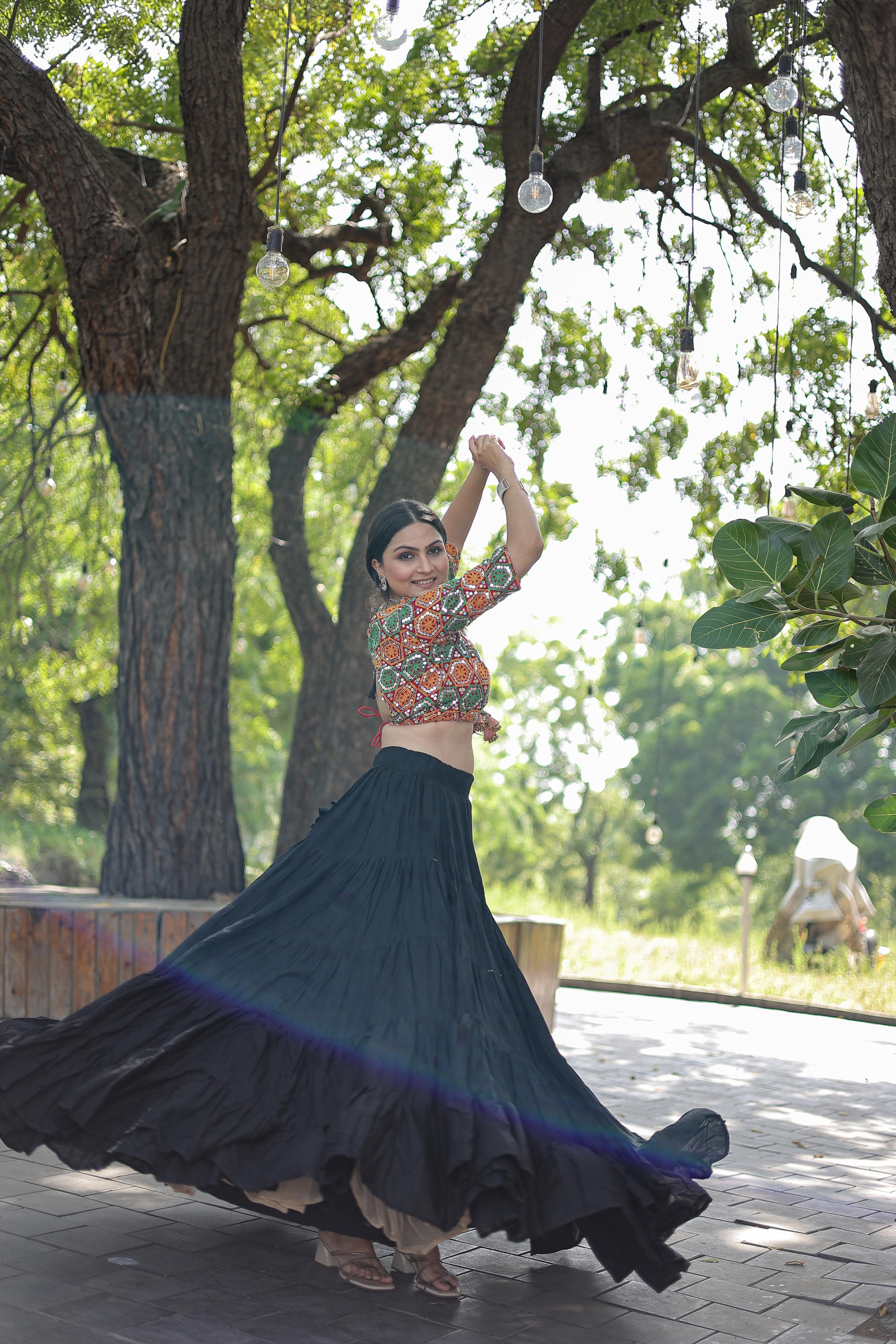 Lorenvalley Black Premium Rayon Lehenga with Georgette Embroidered Traditional Thread work Choli