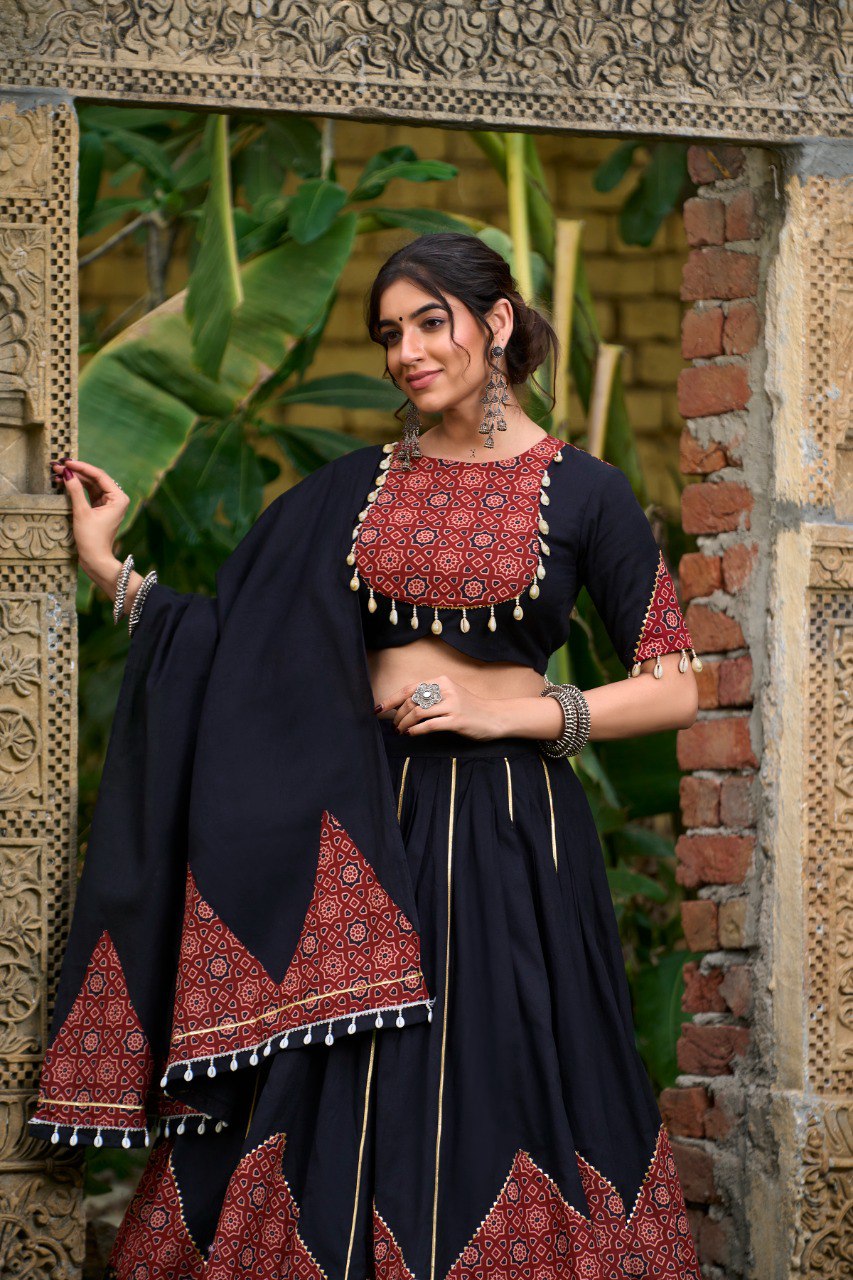 Lorenvalley Black Pure Cotton Plain With Printed And Paper Mirror Work Lace Lehenga Choli